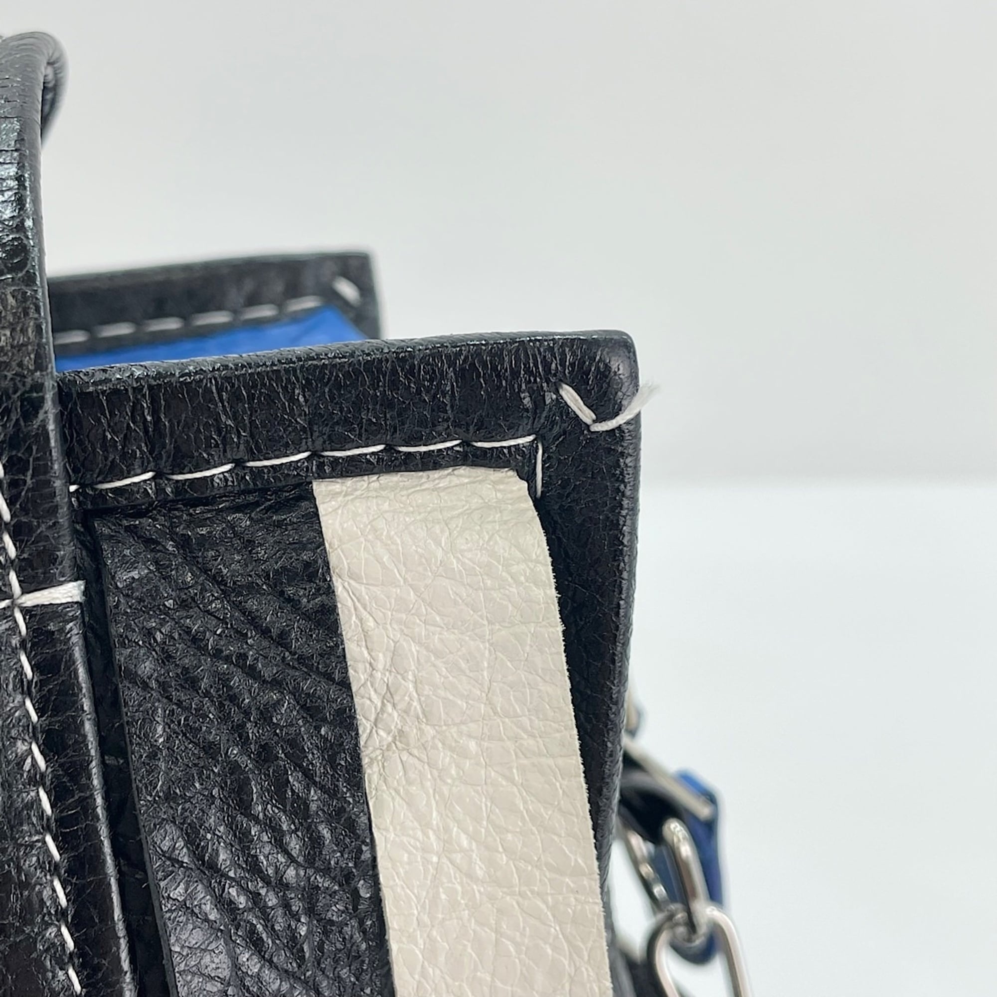 Balenciaga Black Handbag (Pre-Owned)