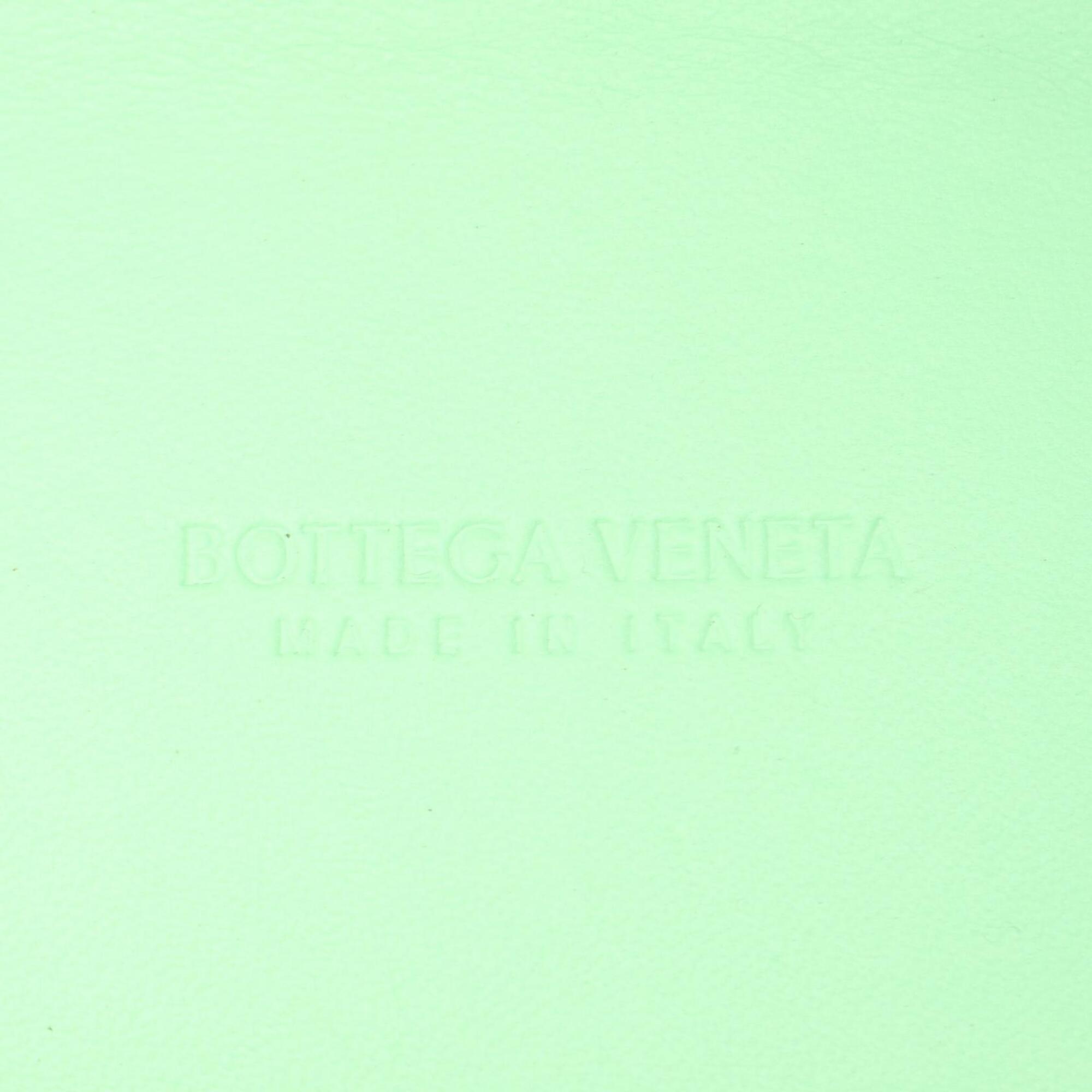 Bottega Veneta Green Leather Handbag Pouch (Pre-Owned)