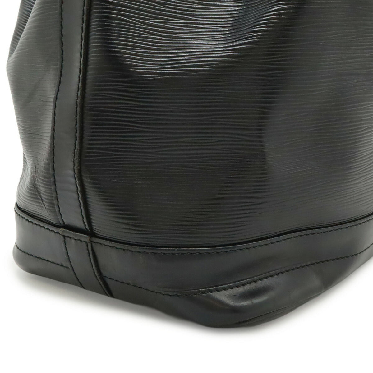 Louis Vuitton Black Noir Epi Leather Shoulder Bag (Pre-Owned)