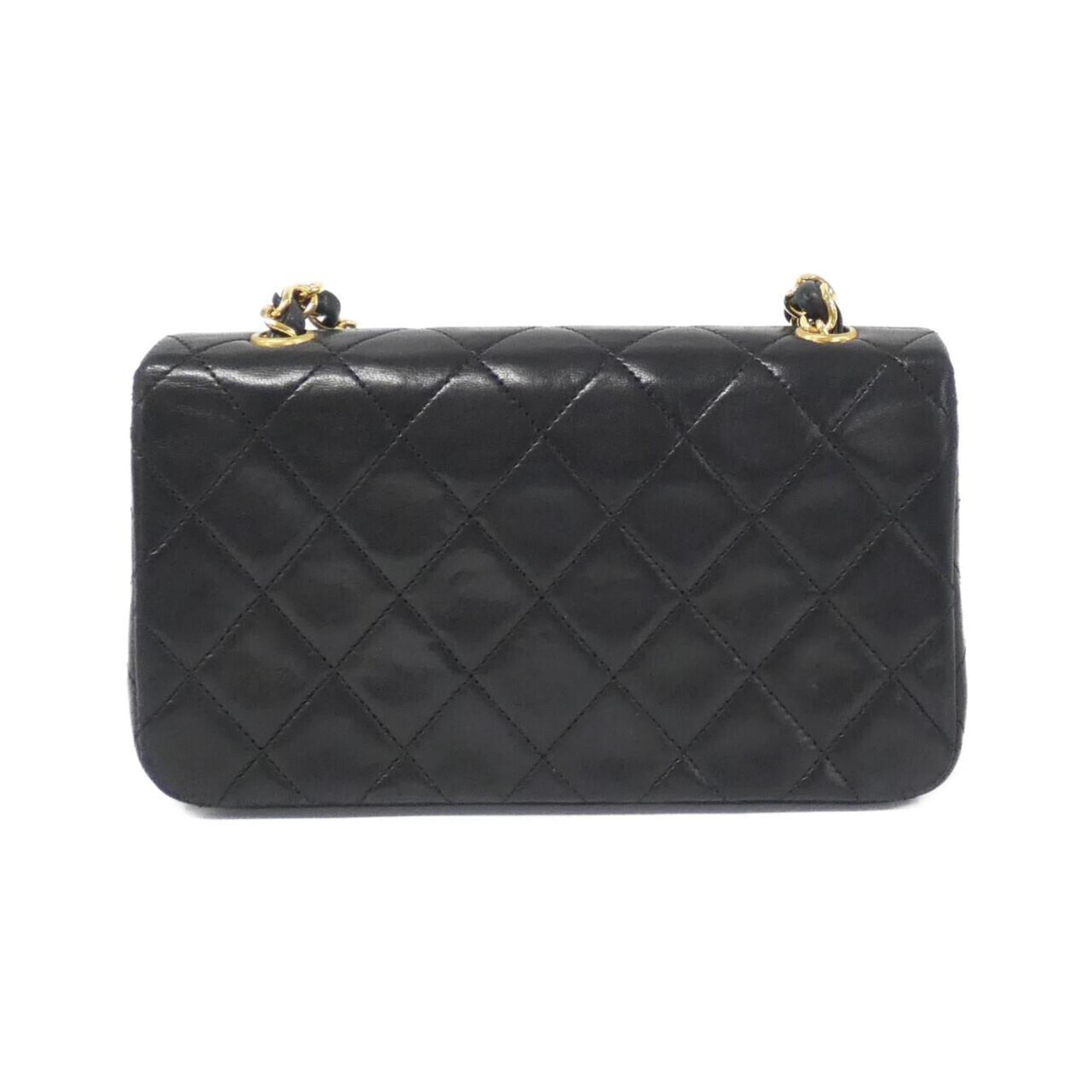 Chanel Black Leather Shoulder Bag (Pre-Owned)