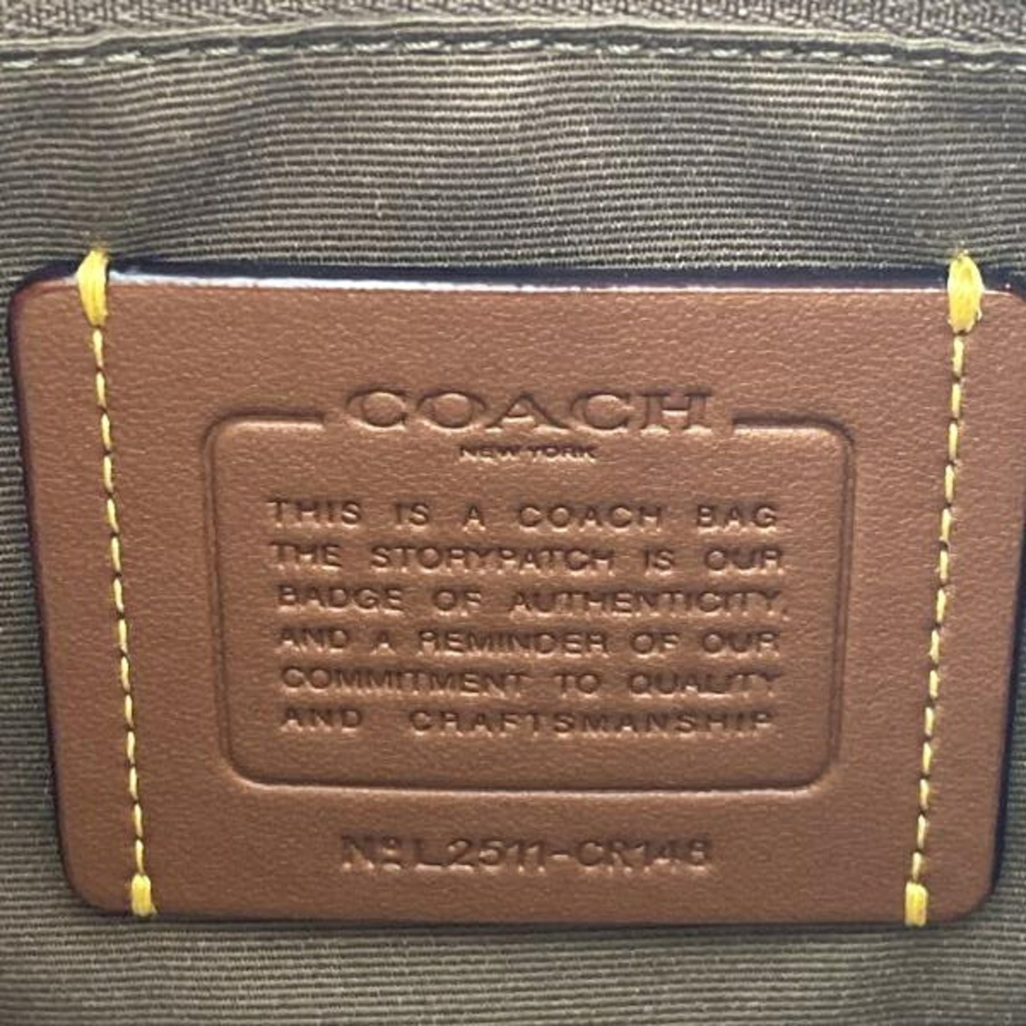 Coach Beige Leather Handbag Shoulder Bag (Pre-Owned)