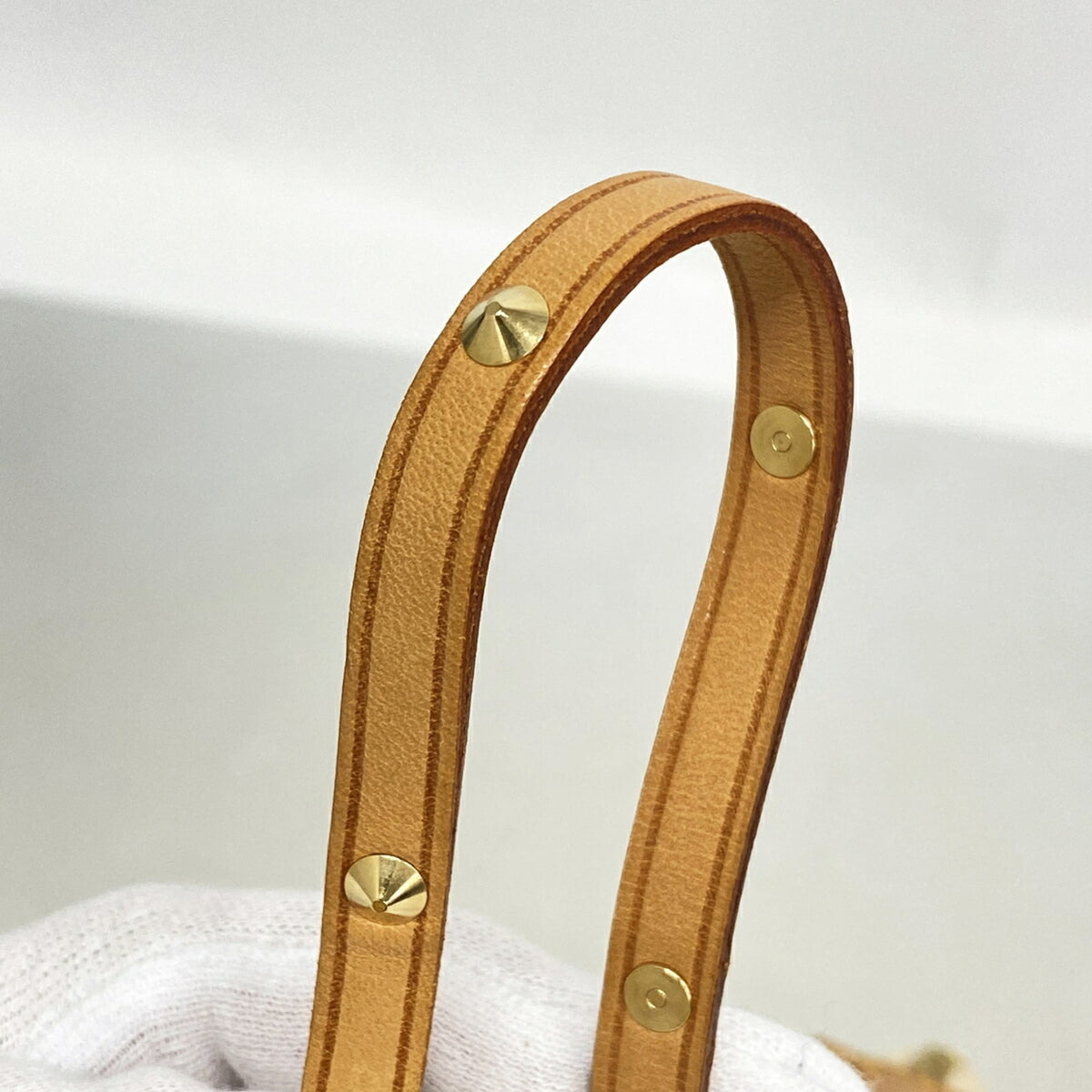 Louis Vuitton Blanc Pouch (Pre-Owned)