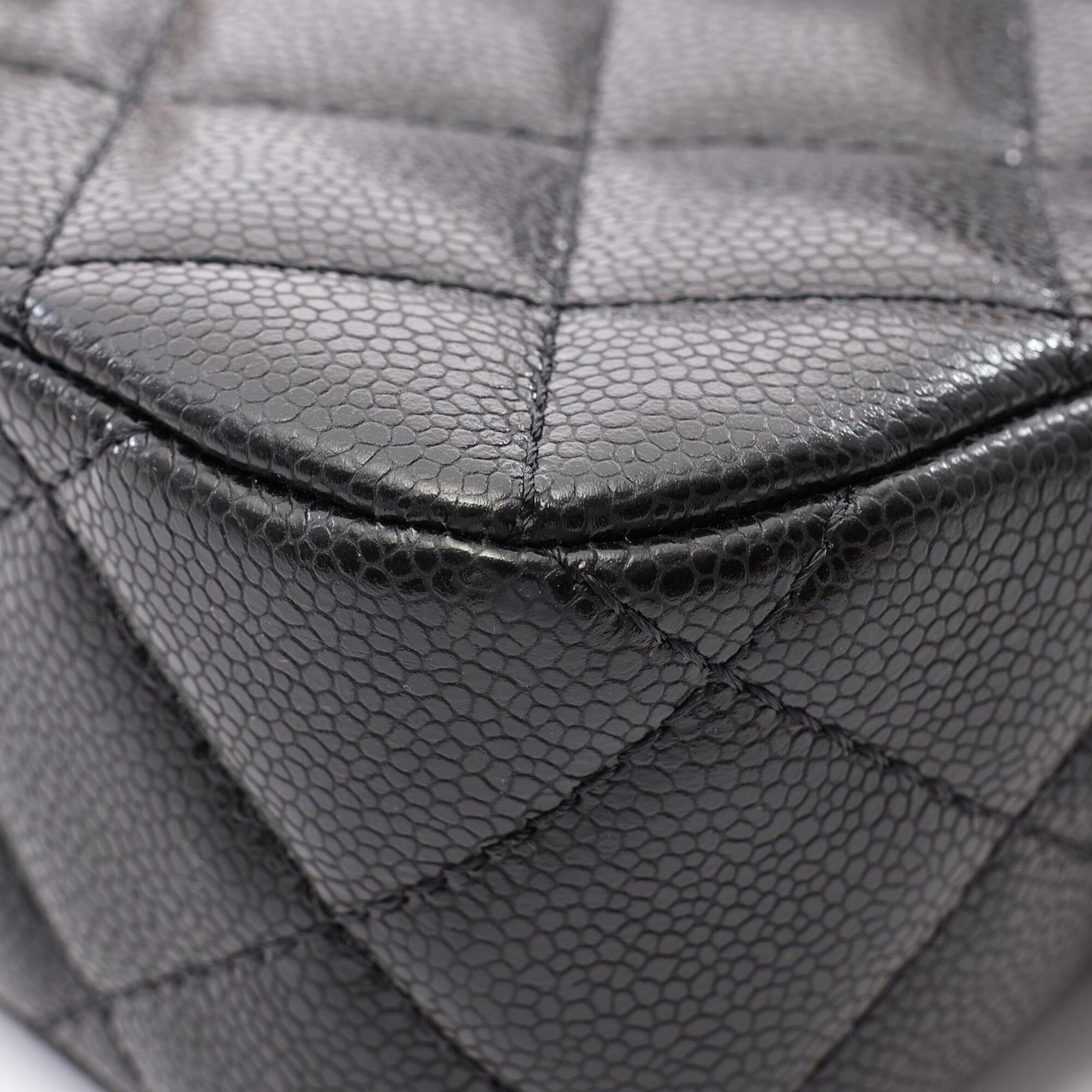 Chanel Black Grained Calfskin Handbag Shoulder Bag (Pre-Owned)