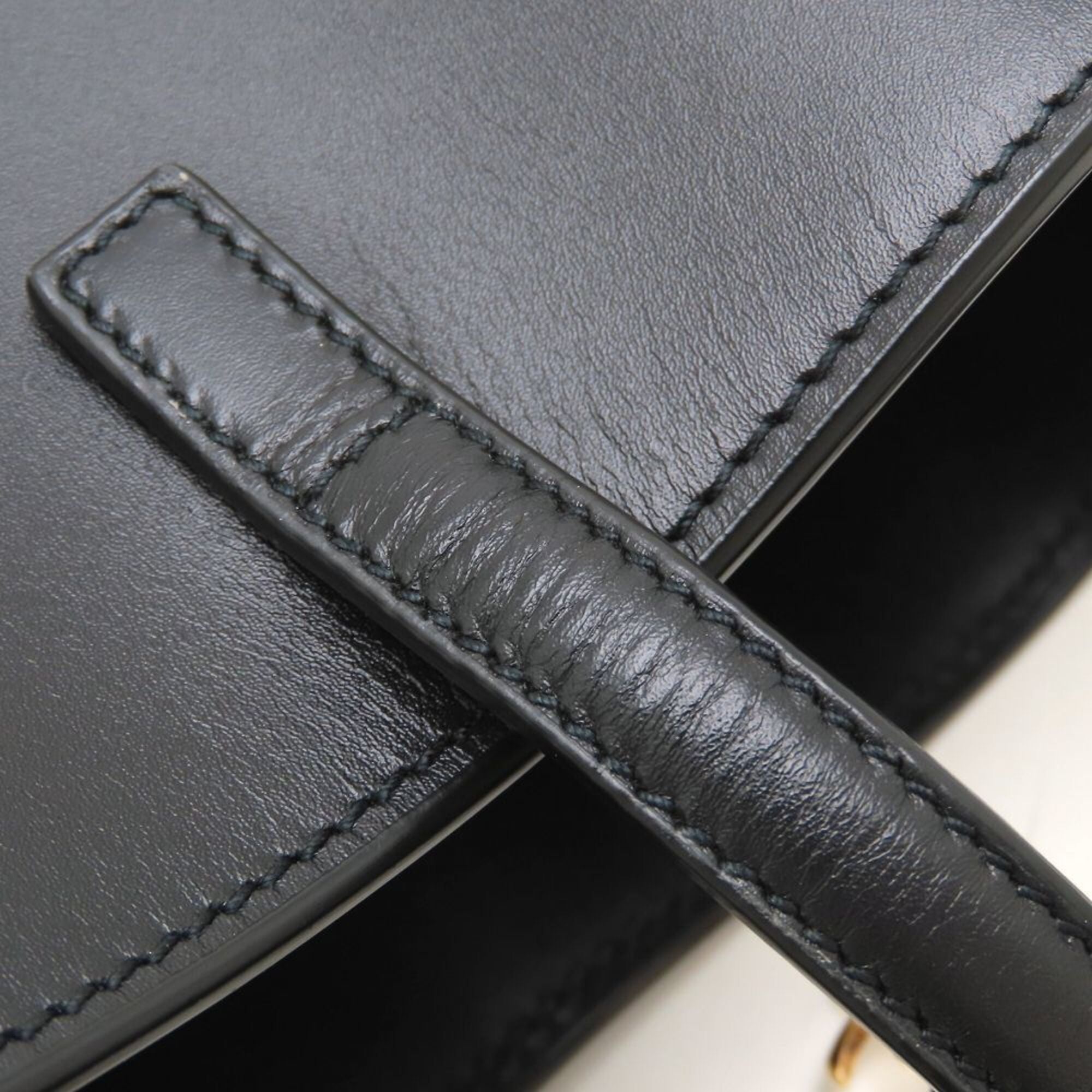 Yves Saint Laurent Black Leather Shoulder Bag (Pre-Owned)