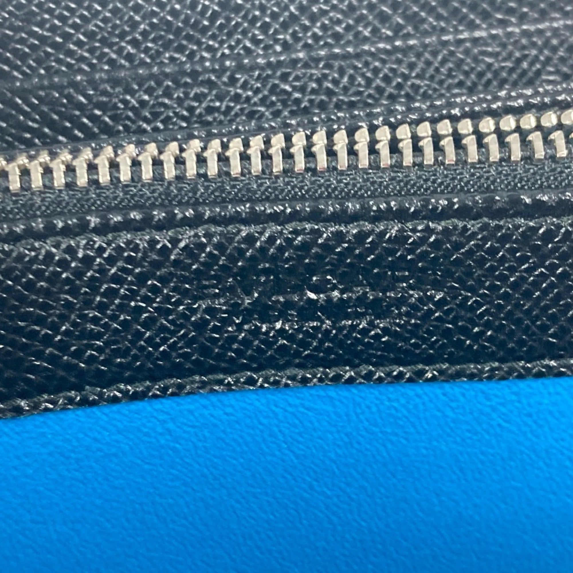 Bvlgari Black Leather Long Wallet (Bi-Fold) (Pre-Owned)