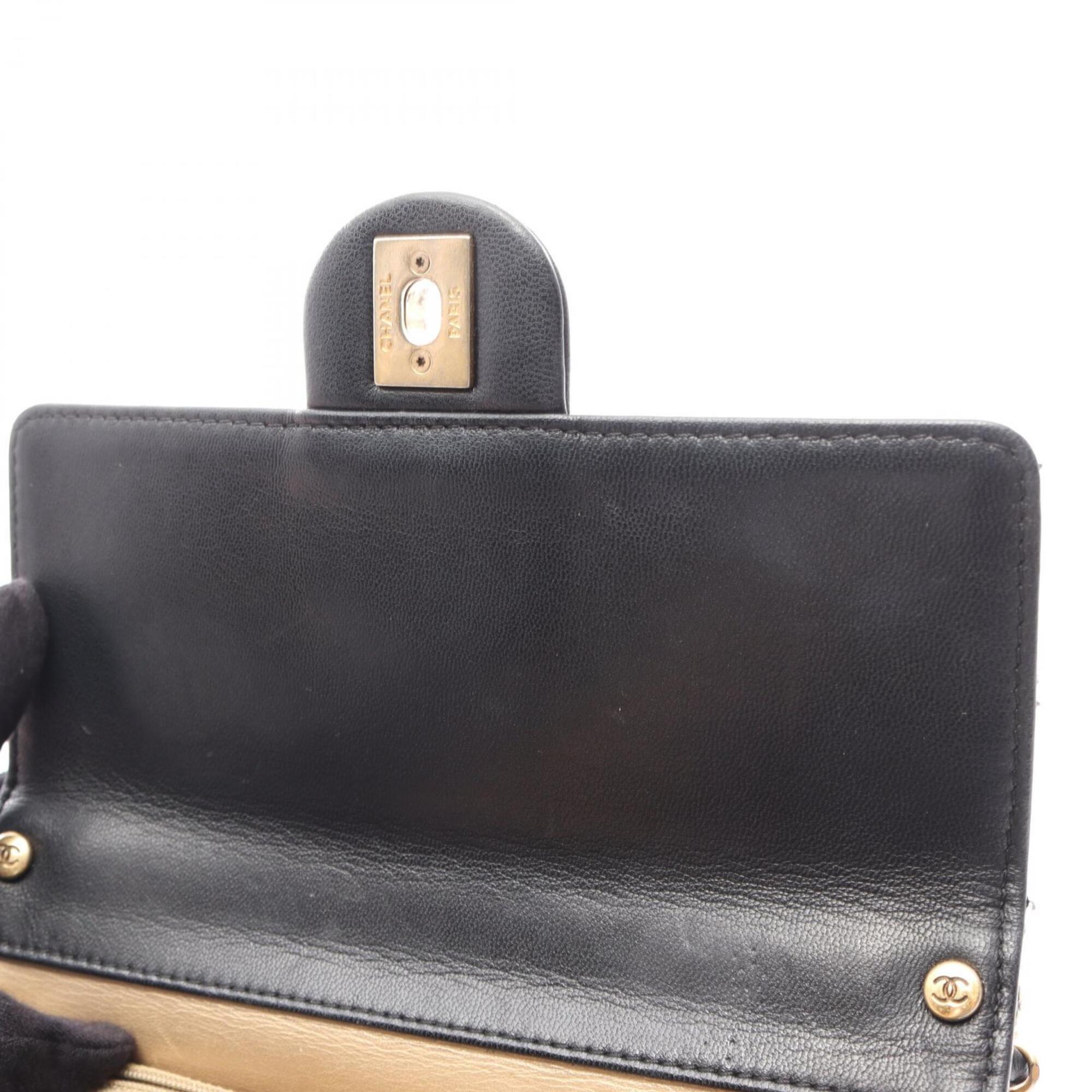 Chanel Black Leather Handbag Shoulder Bag (Pre-Owned)