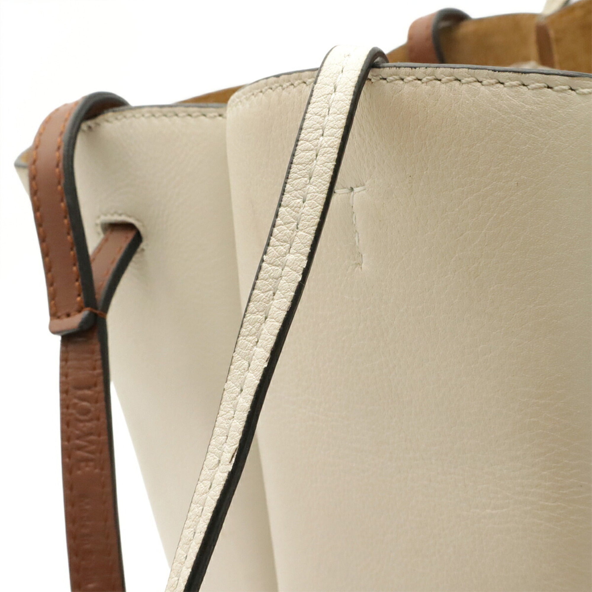 Loewe Brown White Leather Shoulder Bag Tote Bag (Pre-Owned)