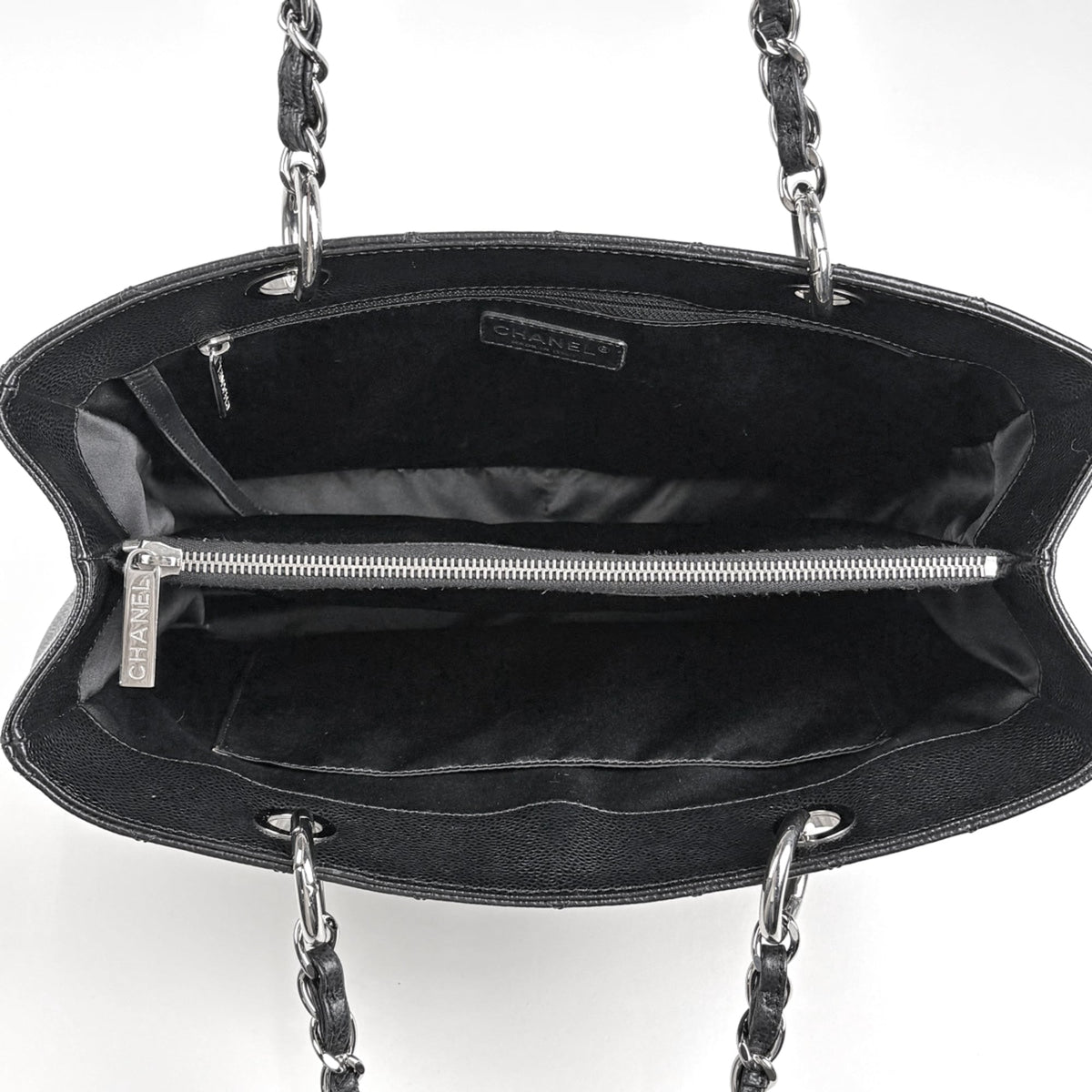 Chanel Matelasse Black Grained Calfskin Tote Bag (Pre-Owned)