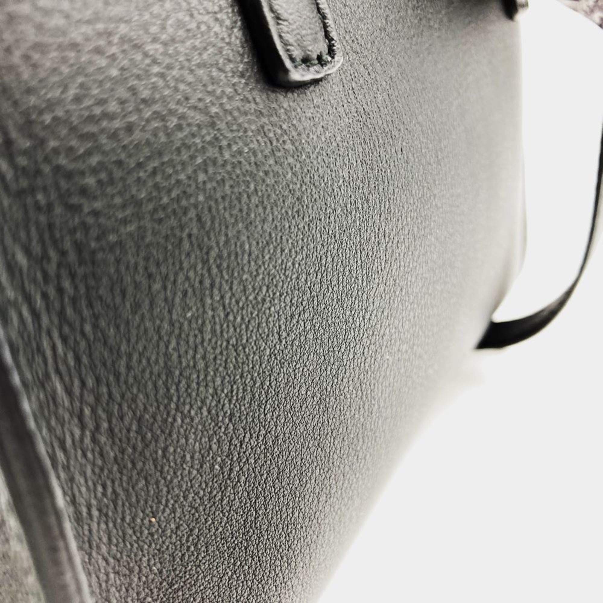 Salvatore Ferragamo Black Leather Handbag Shoulder Bag (Pre-Owned)