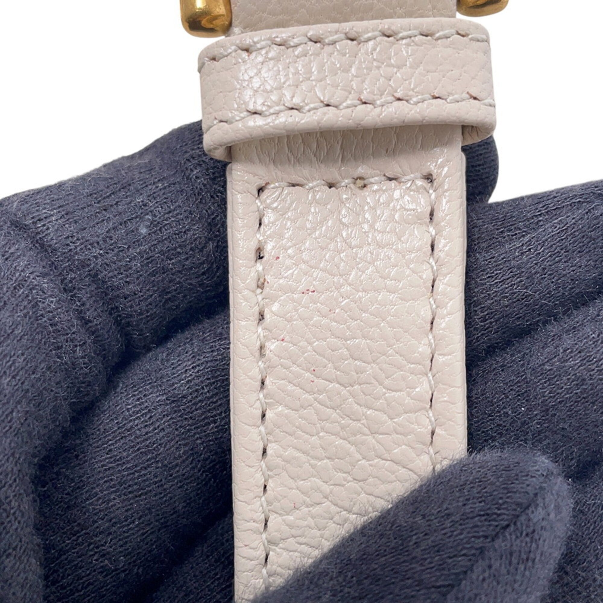 Gucci White Leather Handbag Shoulder Bag (Pre-Owned)