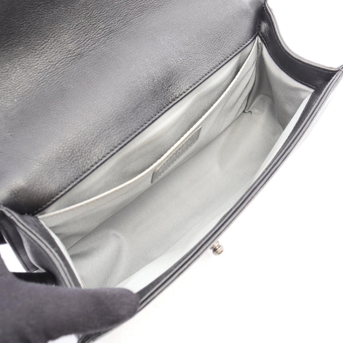 Chanel Black Leather Handbag Shoulder Bag (Pre-Owned)