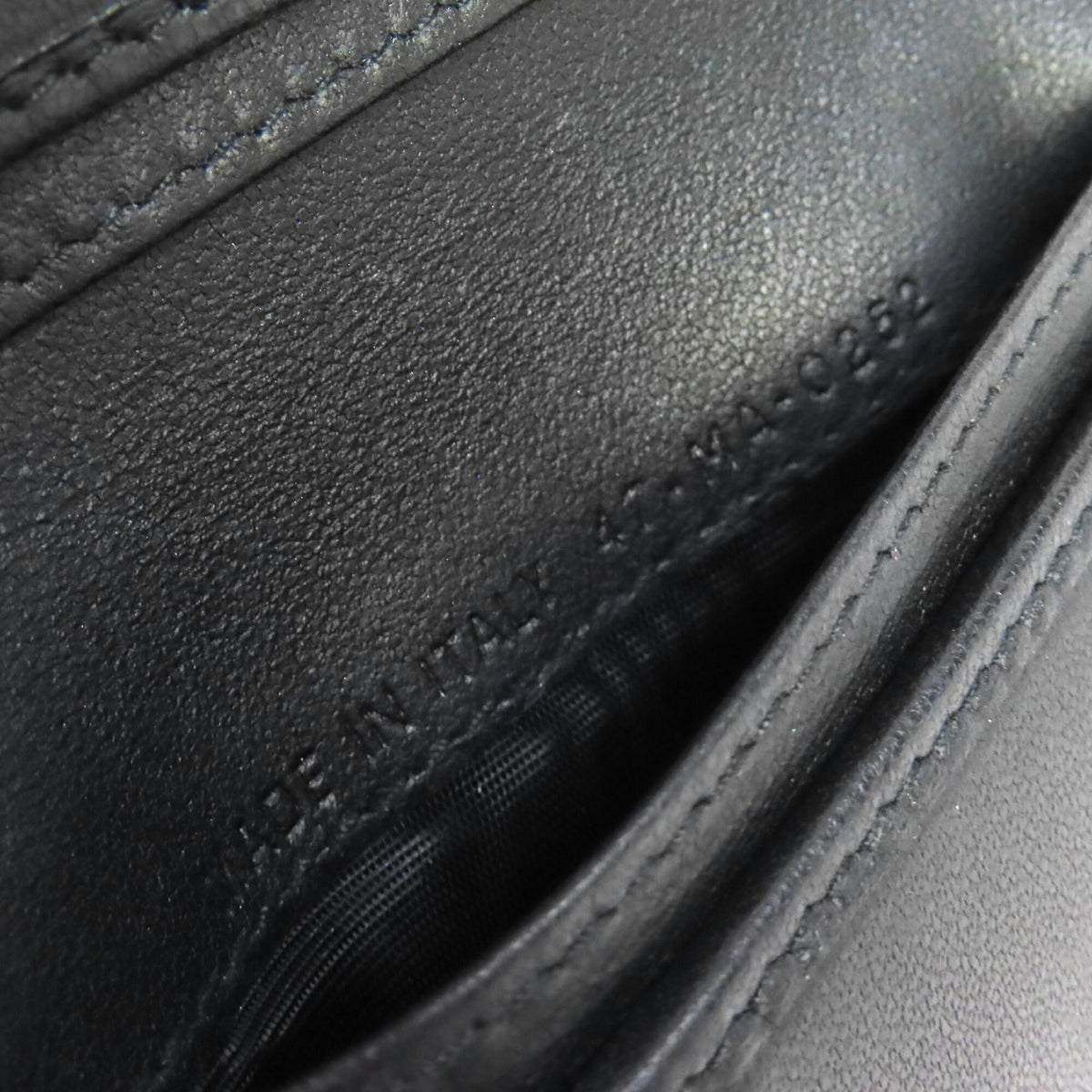Christian Dior Black Leather Wallet (Bi-Fold) (Pre-Owned)