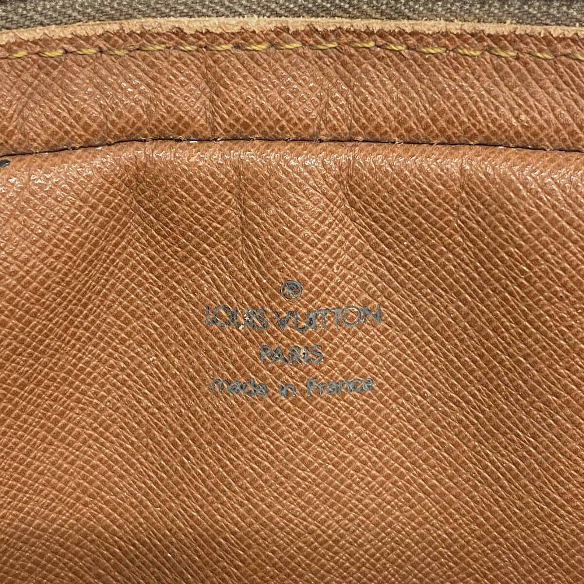 Louis Vuitton Brown Clutch Bag (Pre-Owned)