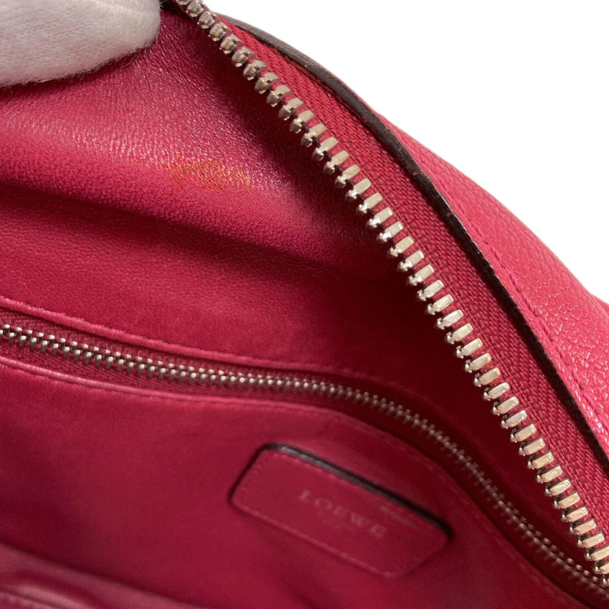 Loewe Red Color Leather Handbag (Pre-Owned)