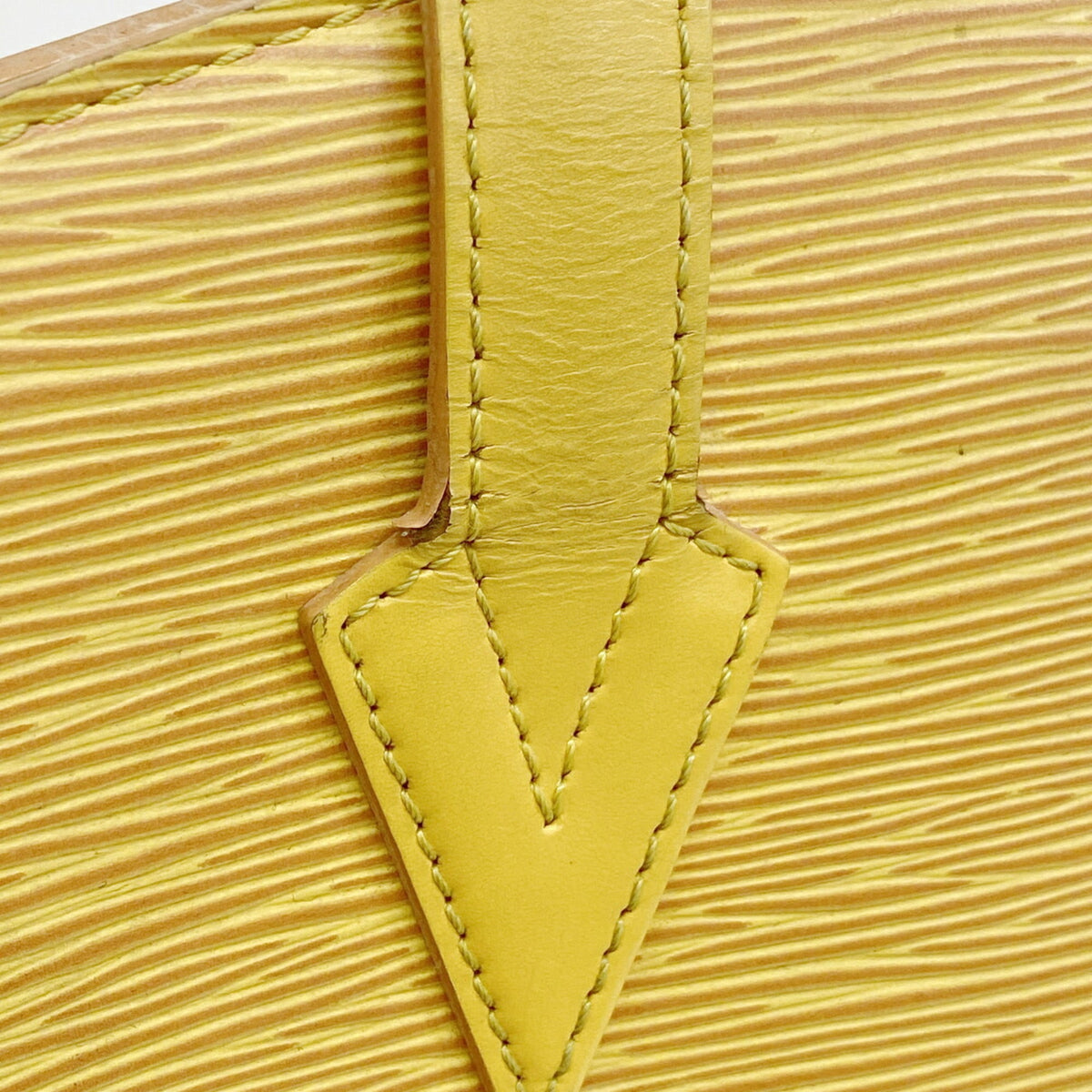Louis Vuitton Jaune Shoulder Bag (Pre-Owned)