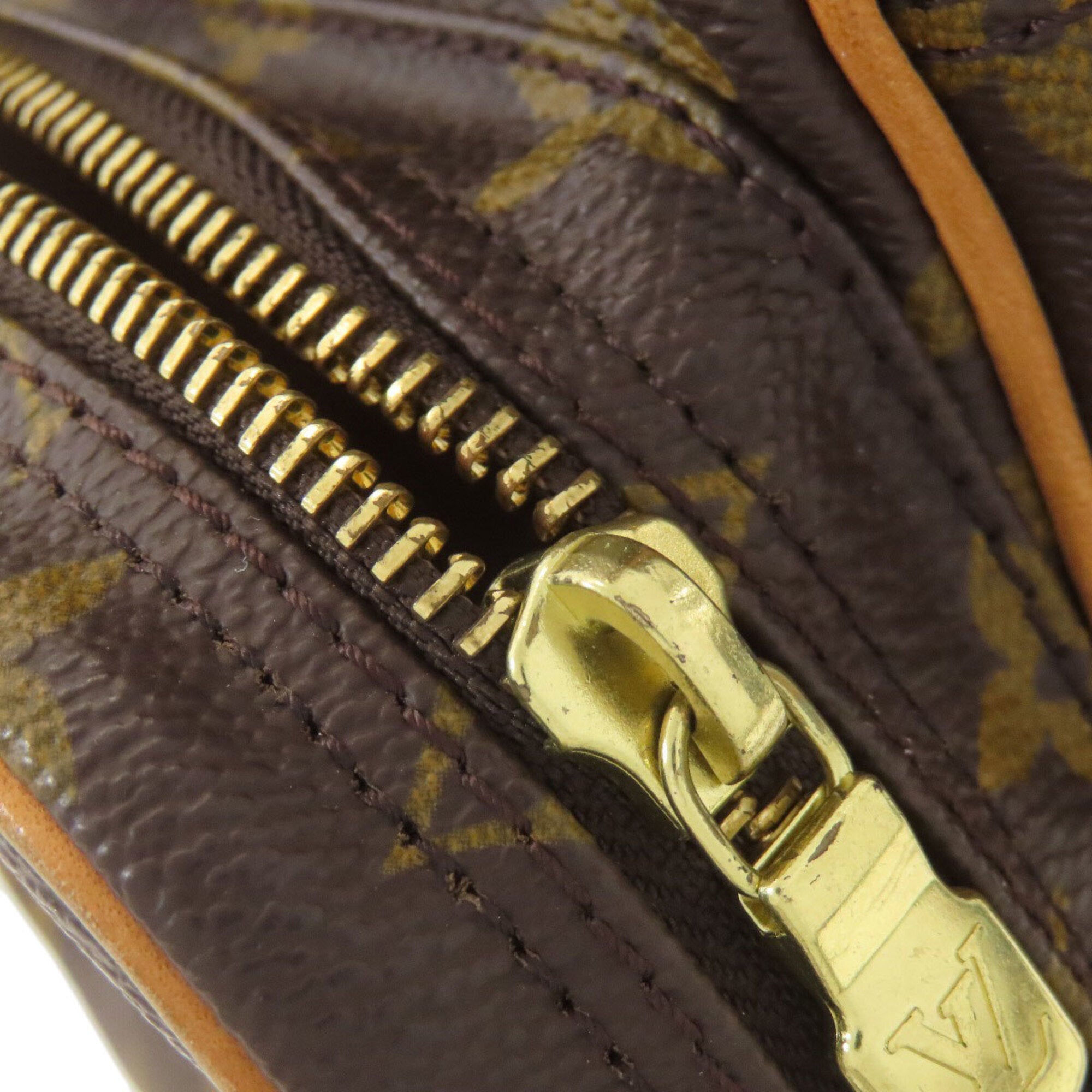 Louis Vuitton Monogram Monogram Canvas Shoulder Bag (Pre-Owned)