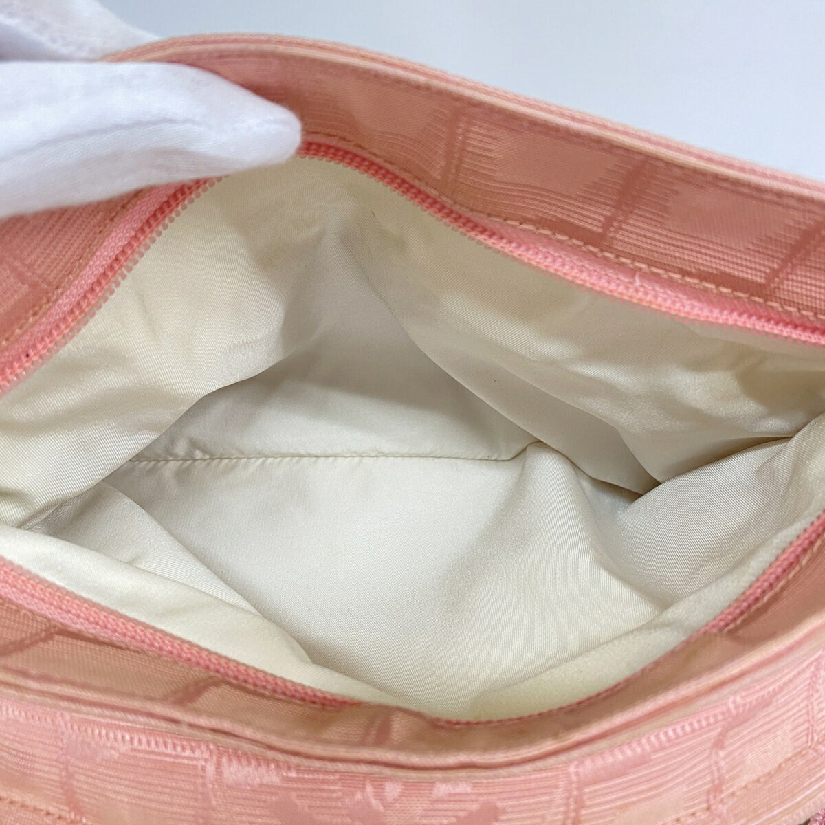 Chanel Pink Nylon Handbag (Pre-Owned)