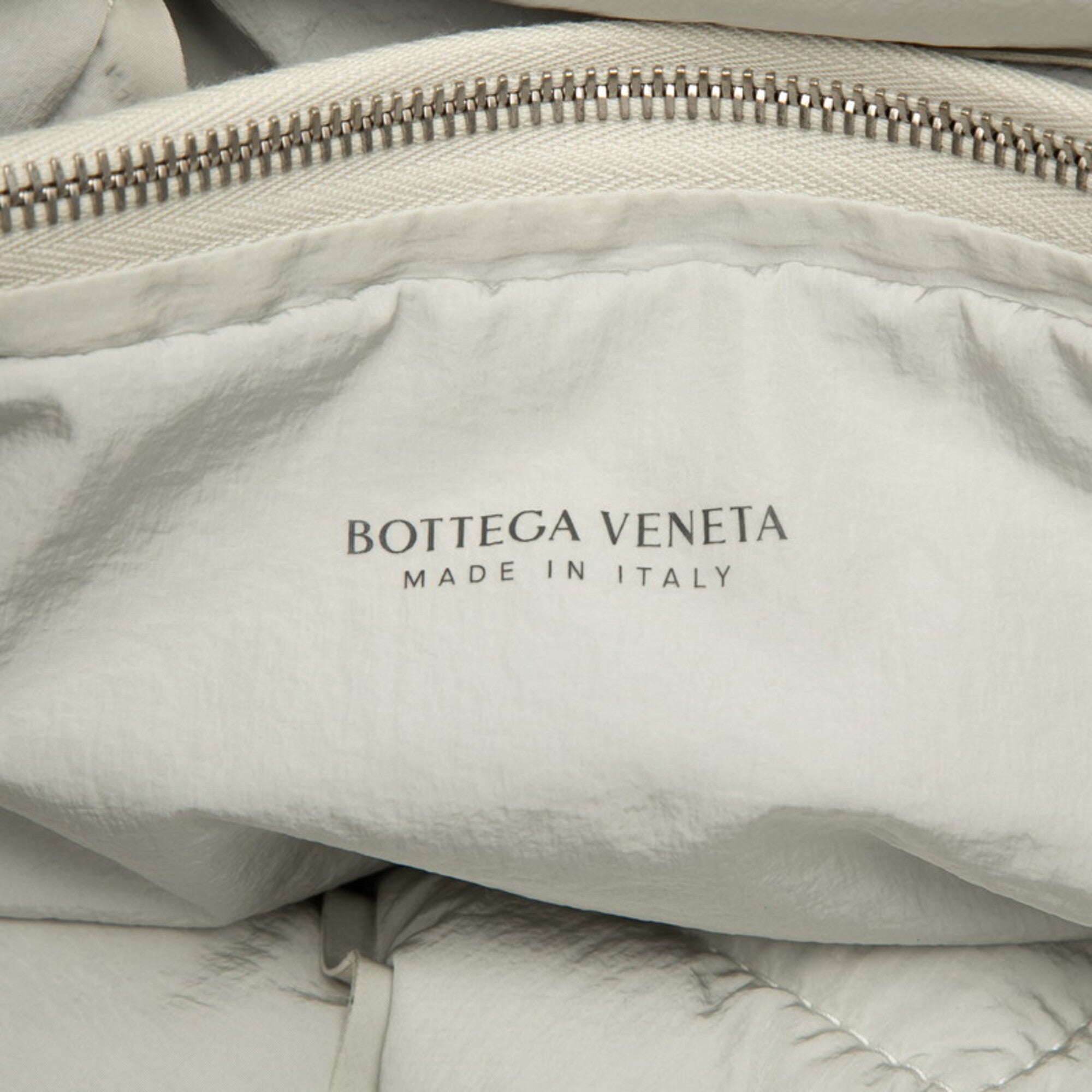 Bottega Veneta White Leather Tote Bag (Pre-Owned)