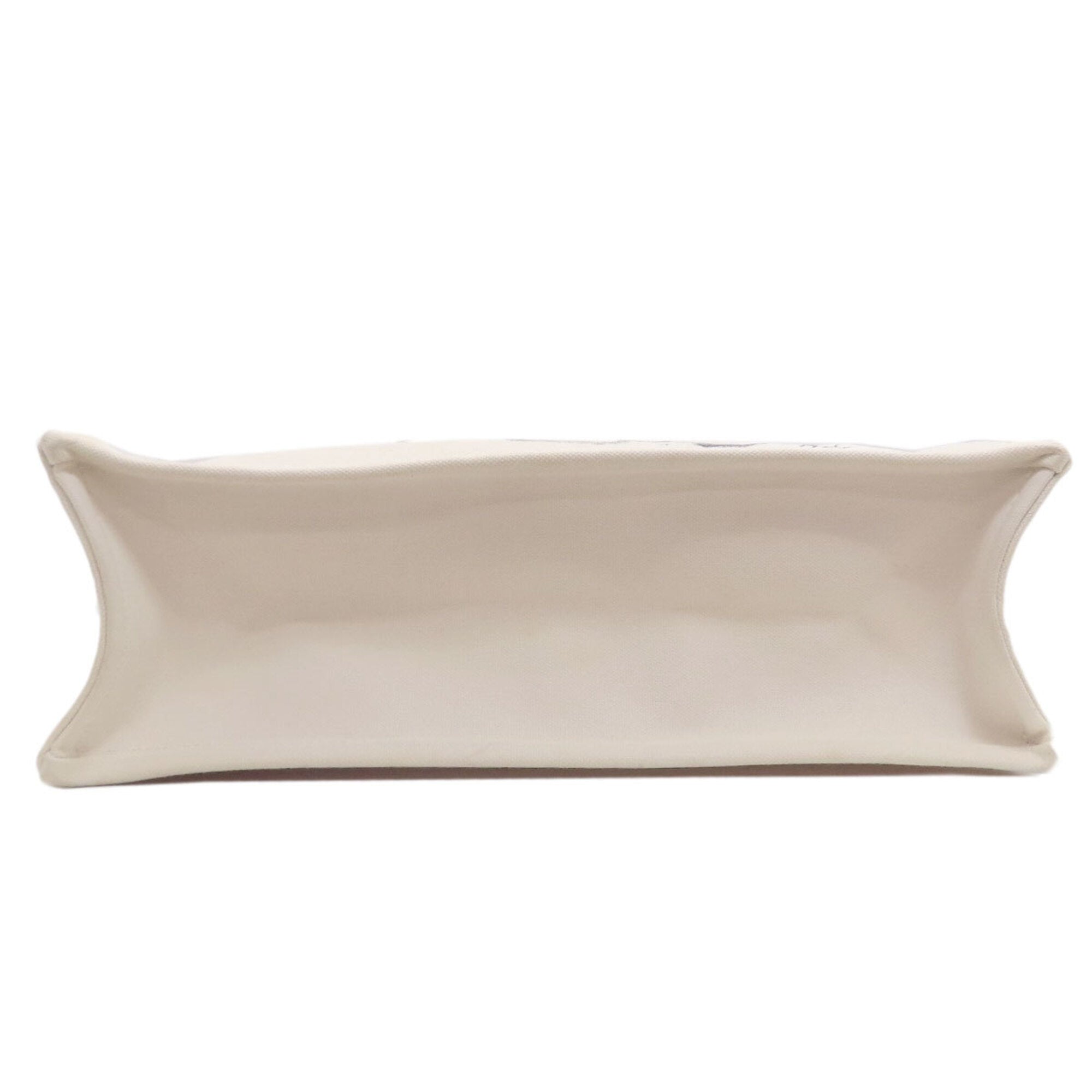 Chanel White Canvas Tote Bag (Pre-Owned)