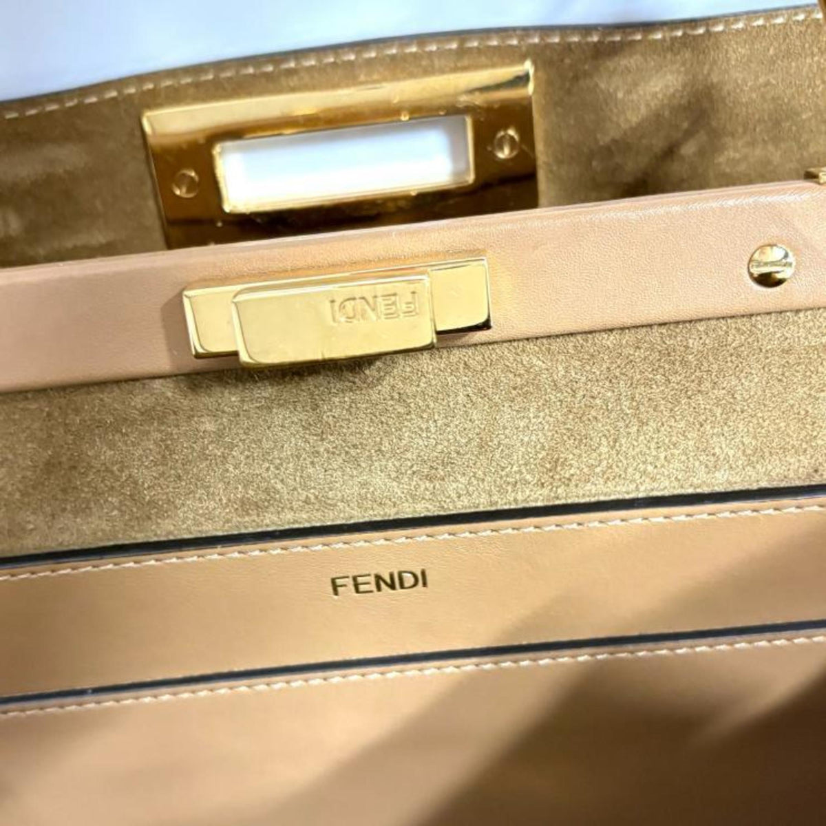 Fendi Beige Leather Handbag (Pre-Owned)