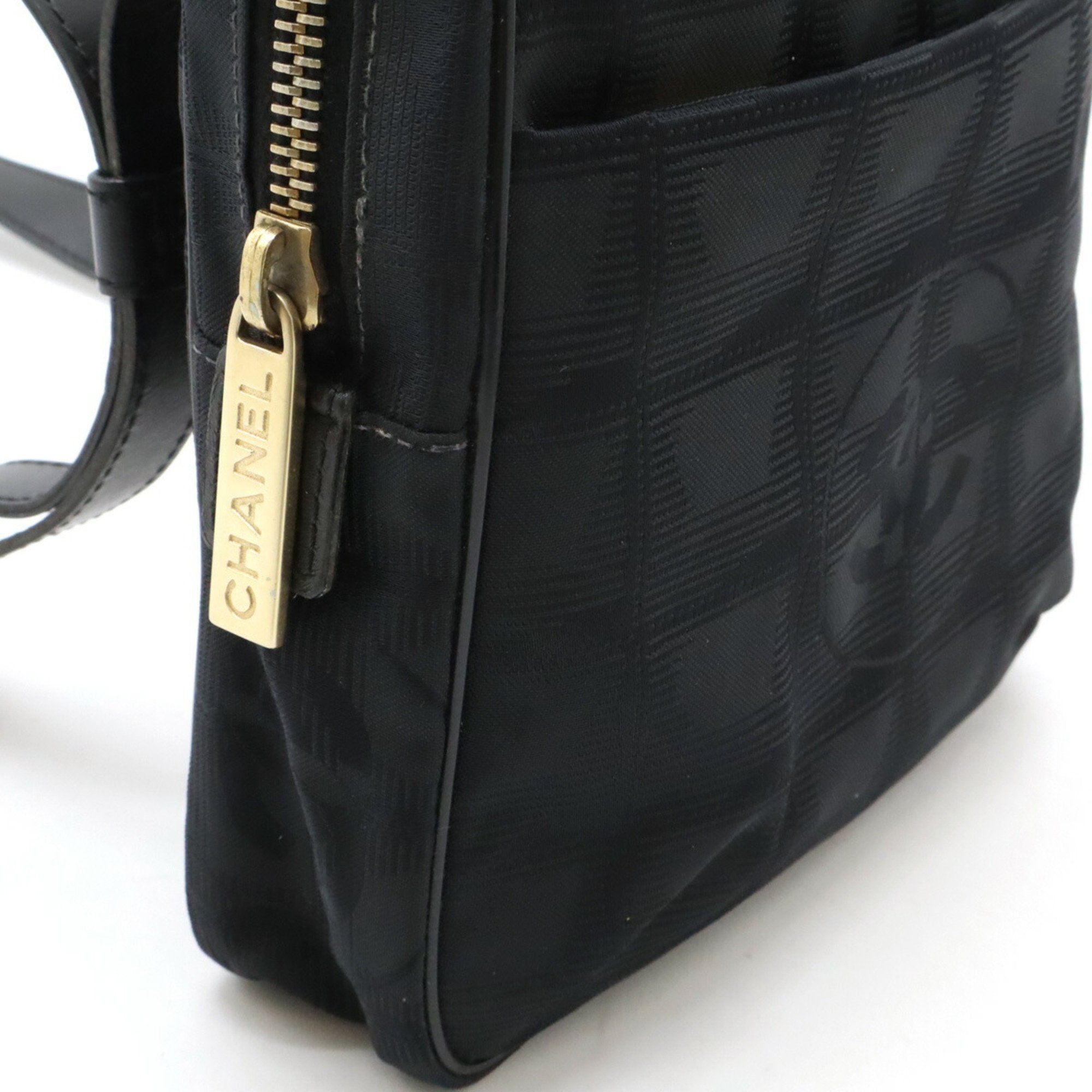 Chanel Black Nylon Jacquard Leather Pochette Shoulder Bag (Pre-Owned)