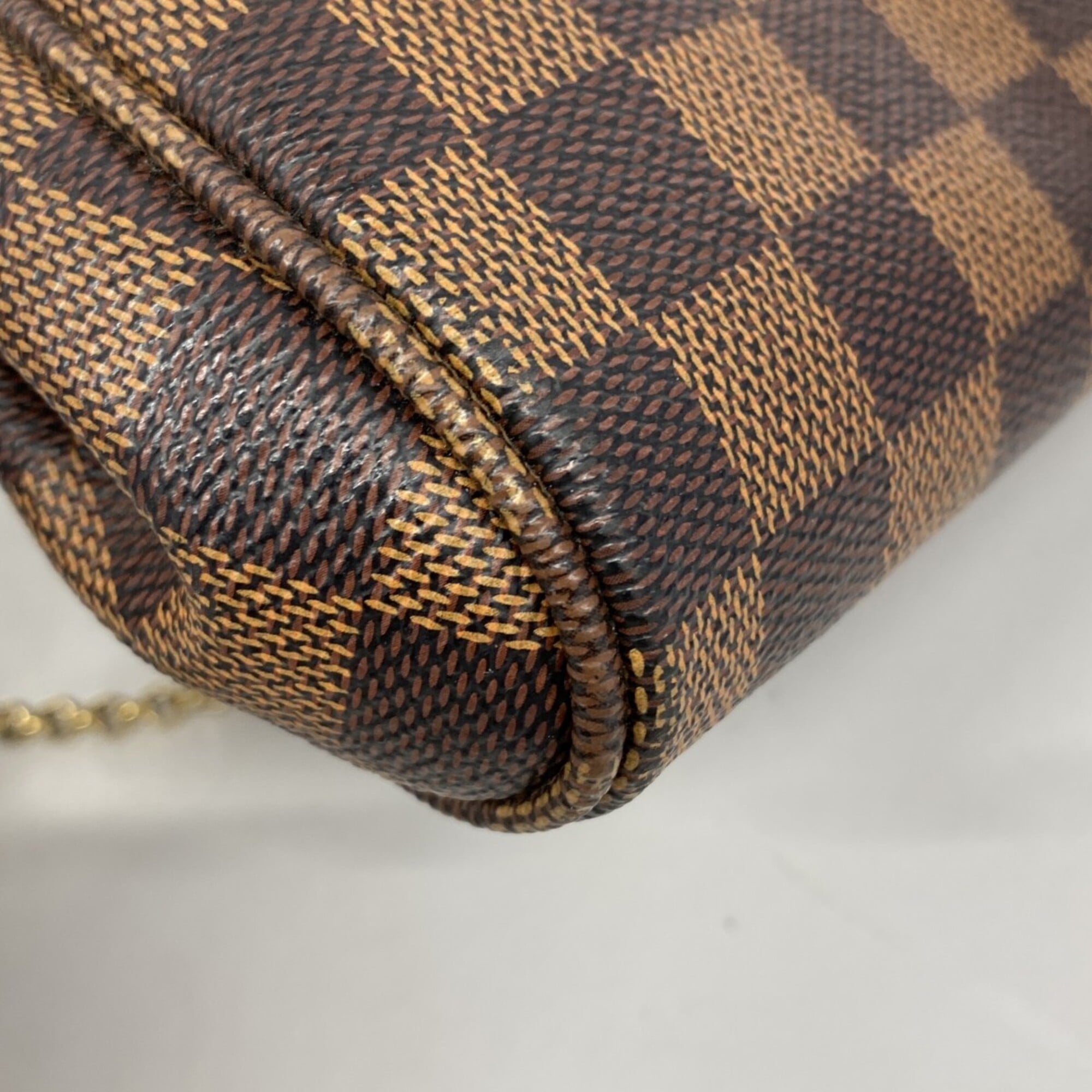 Louis Vuitton Ebene Handbag (Pre-Owned)