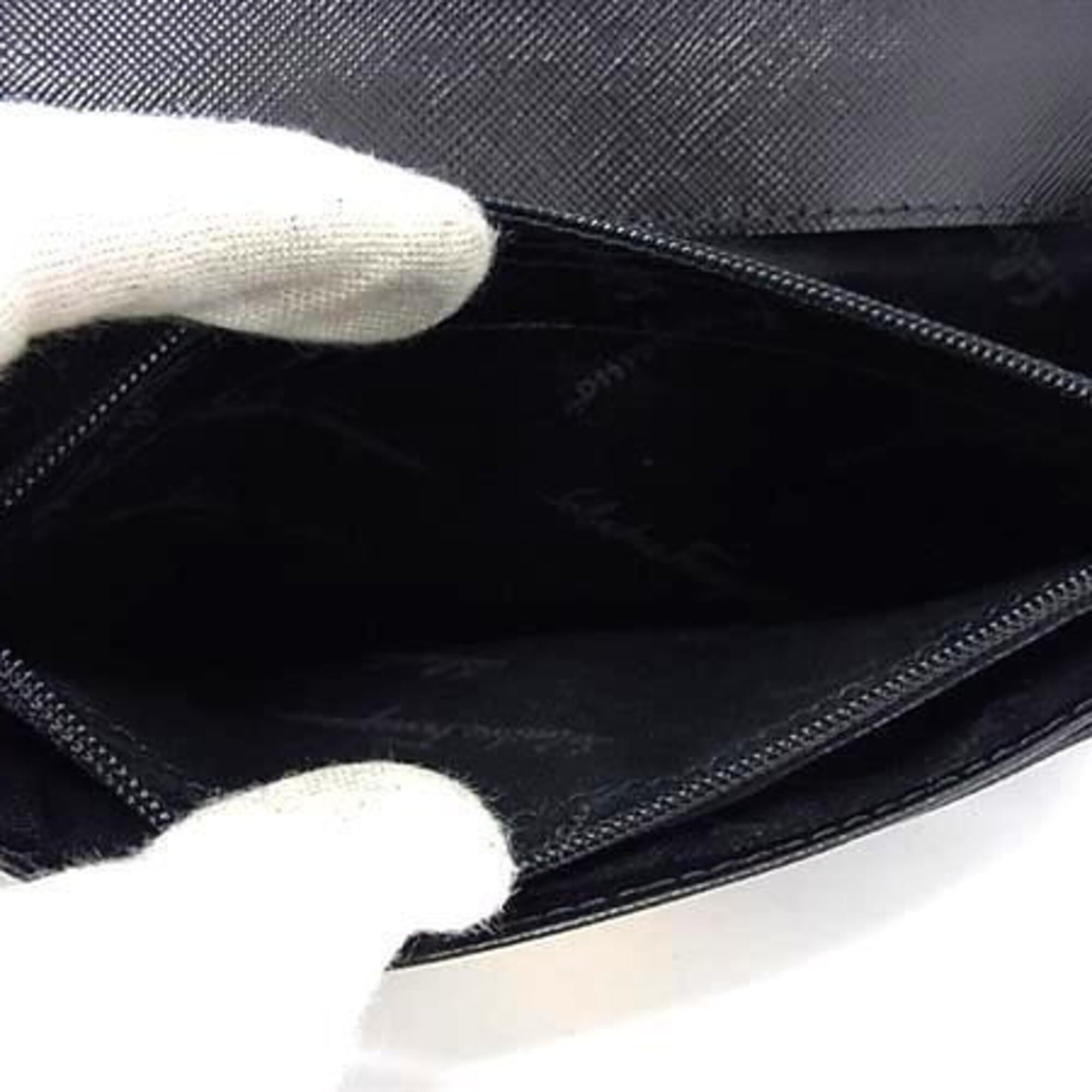 Salvatore Ferragamo Black Long Wallet (Bi-Fold) (Pre-Owned)