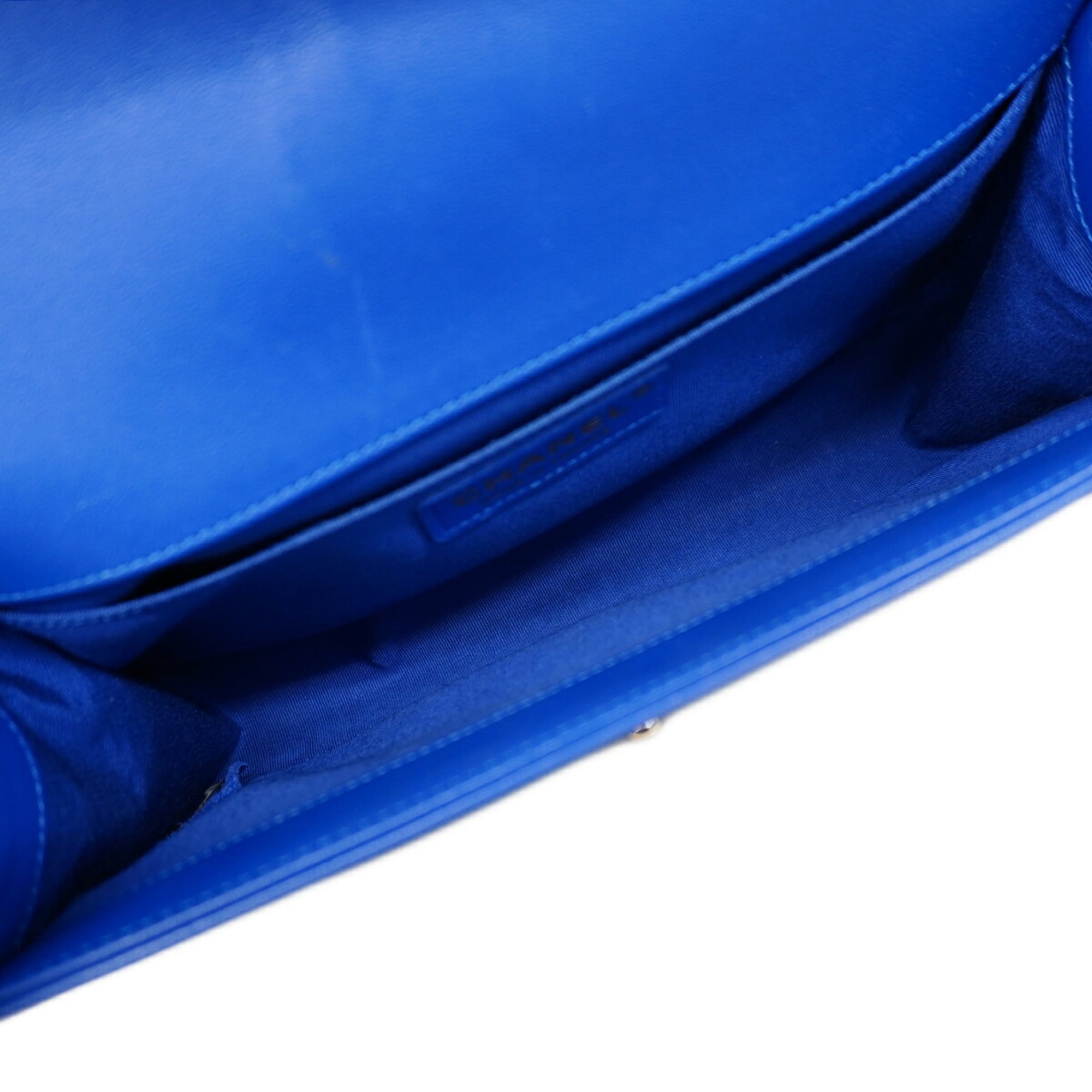 Chanel Blue Leather Shoulder Bag (Pre-Owned)