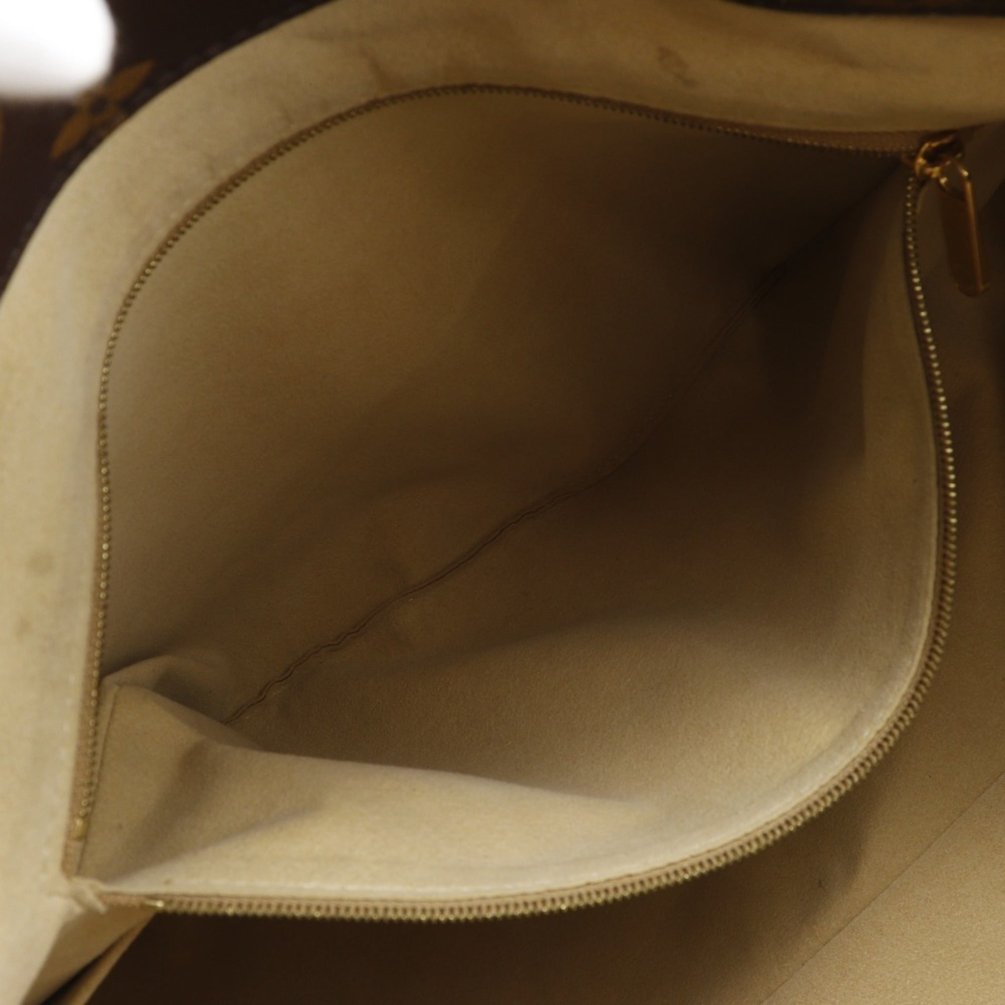 Louis Vuitton Brown Monogram Monogram Shoulder Bag (Pre-Owned)