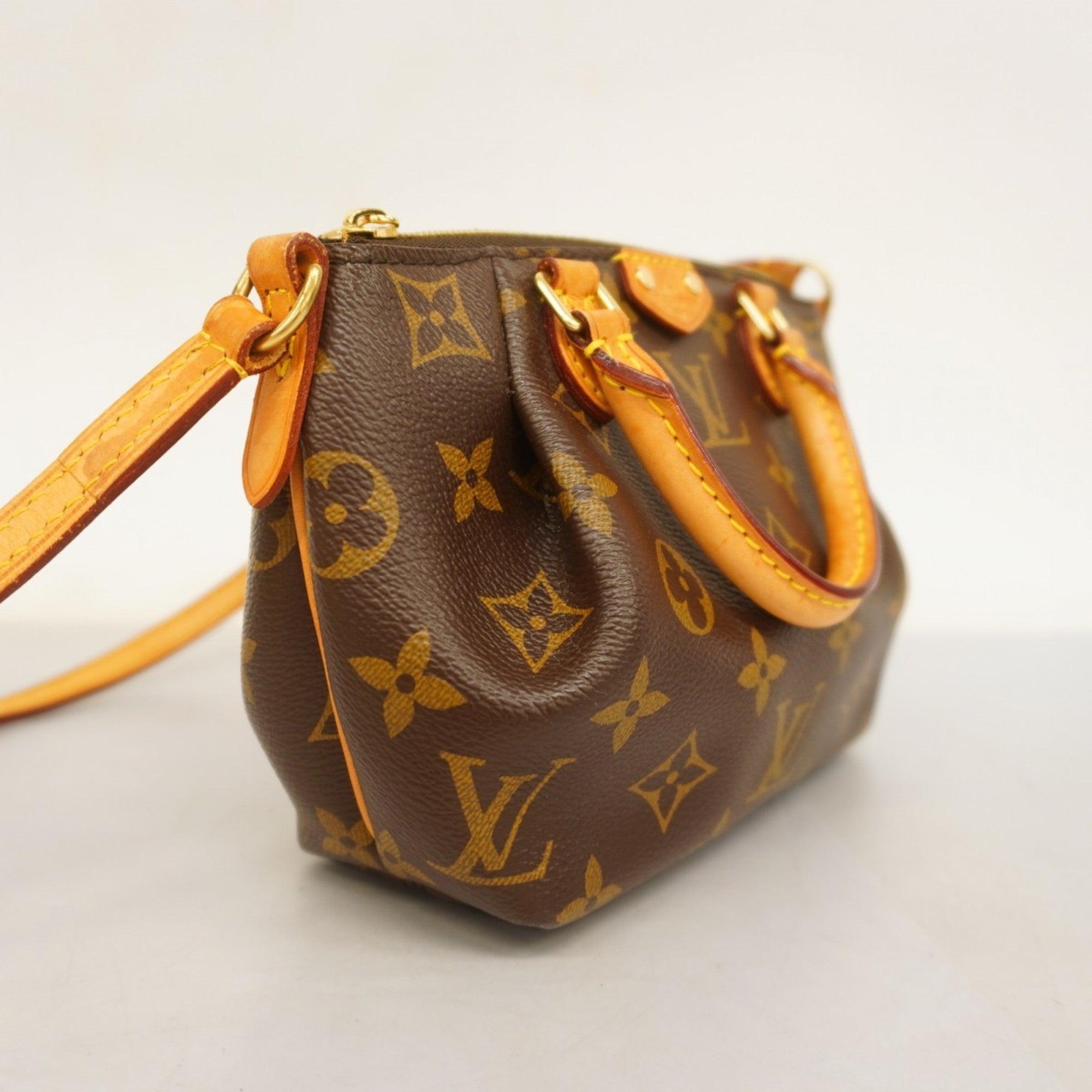 Louis Vuitton Brown Shoulder Bag (Pre-Owned)