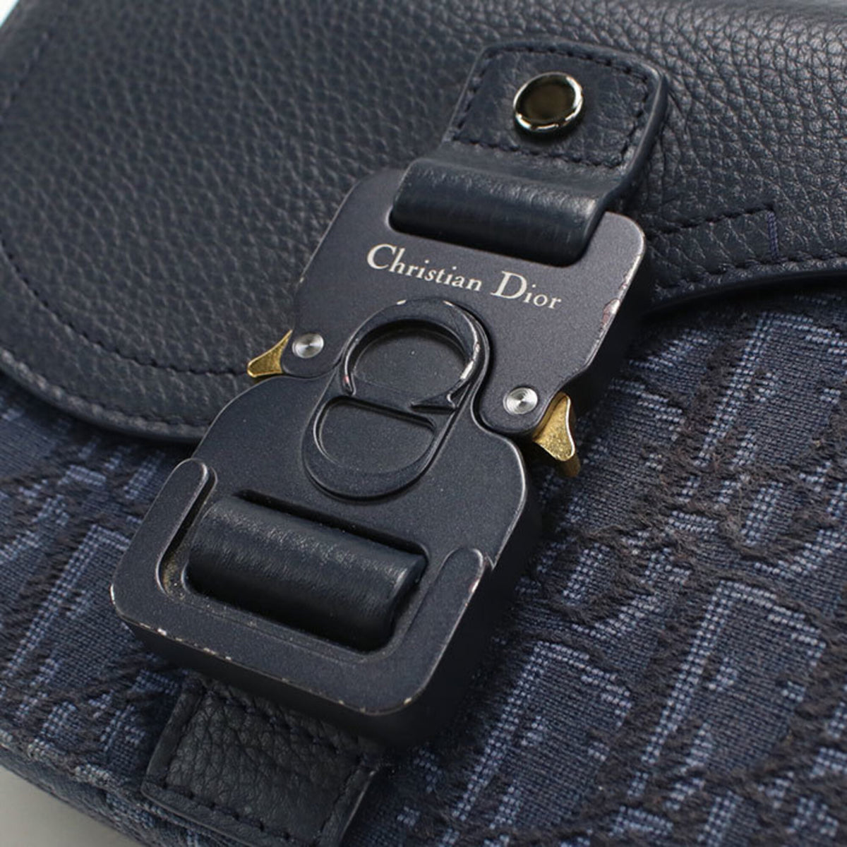 Christian Dior Navy Shoulder Bag (Pre-Owned)