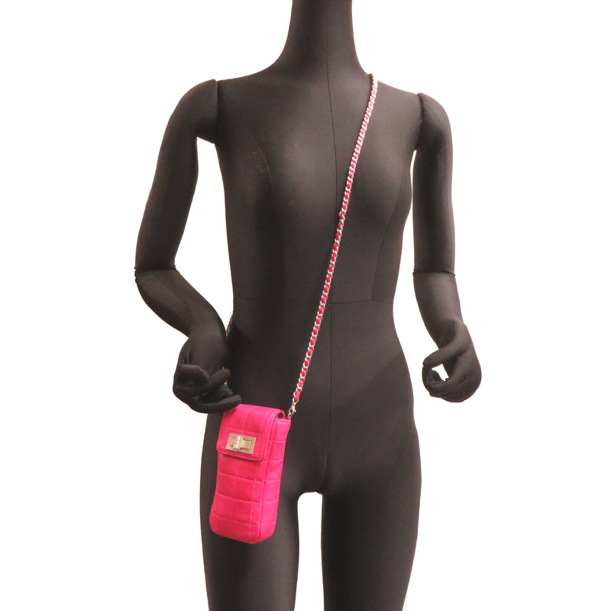 Chanel Pink Leather Shoulder Bag (Pre-Owned)