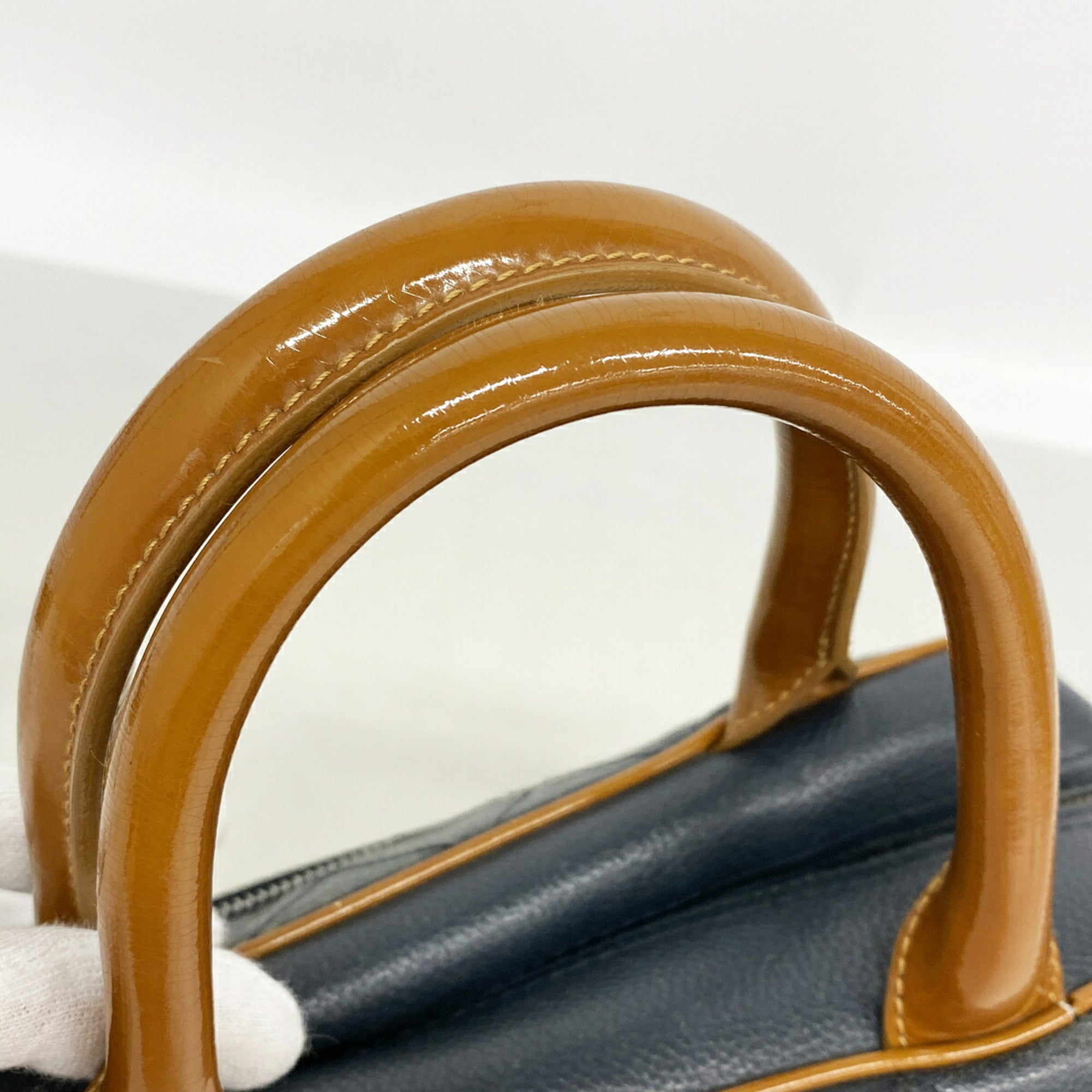 Chanel Navy Patent Leather Leather Handbag (Pre-Owned)