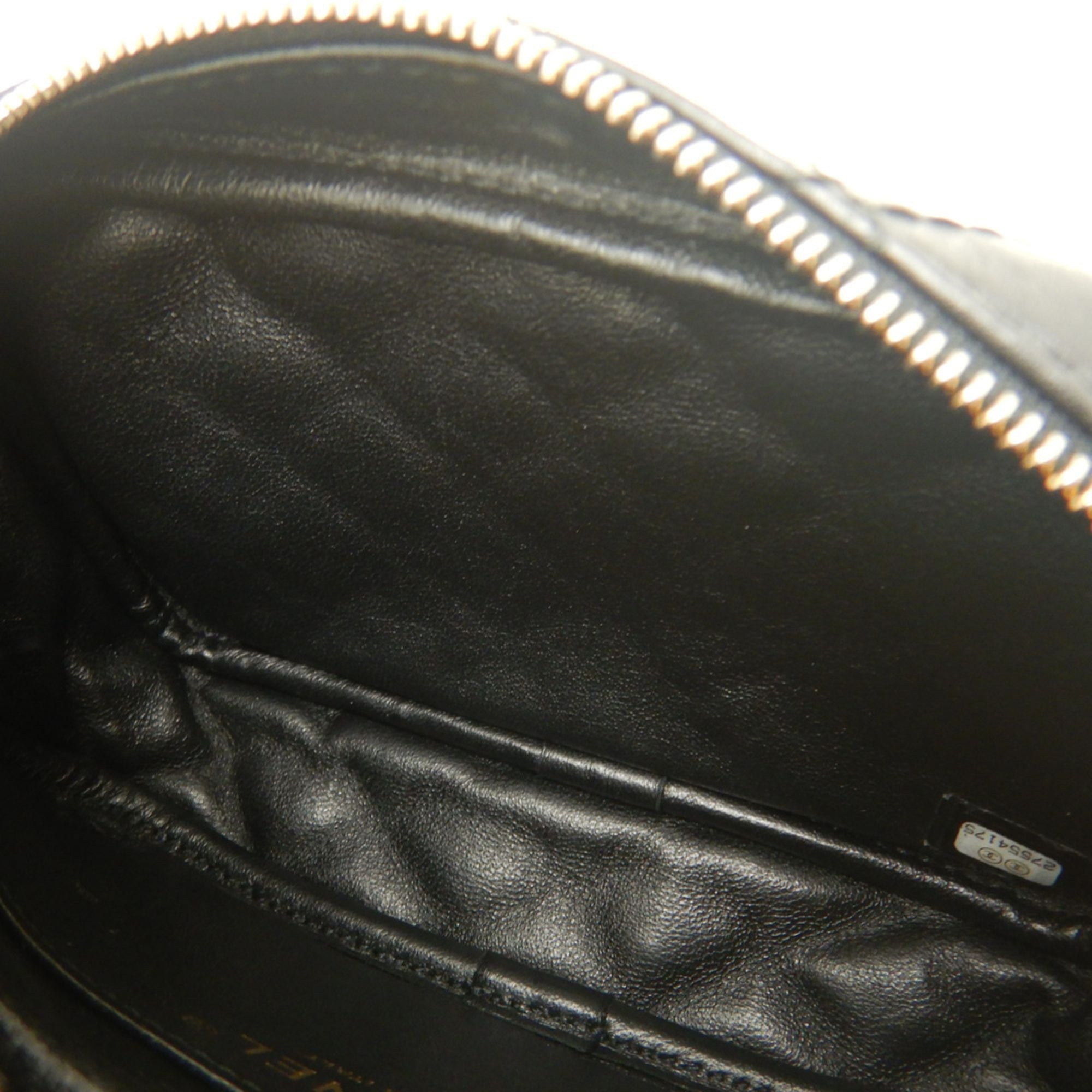 Chanel Black Leather Shoulder Bag (Pre-Owned)