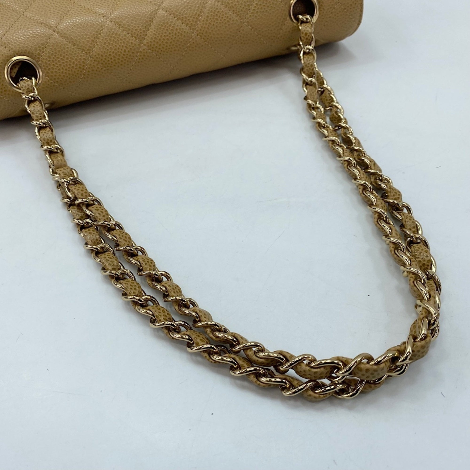 Chanel Beige Shoulder Bag (Pre-Owned)