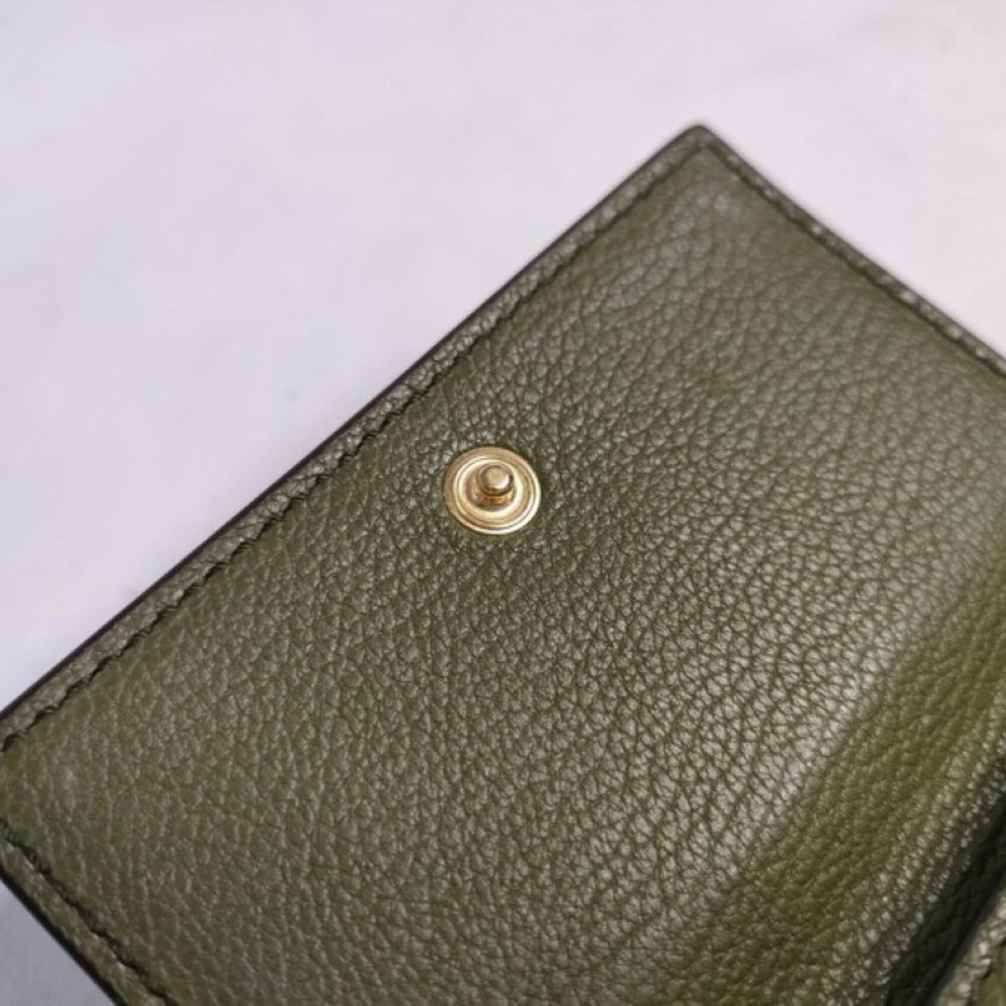 Gucci Green Leather Wallet (Tri-Fold) (Pre-Owned)