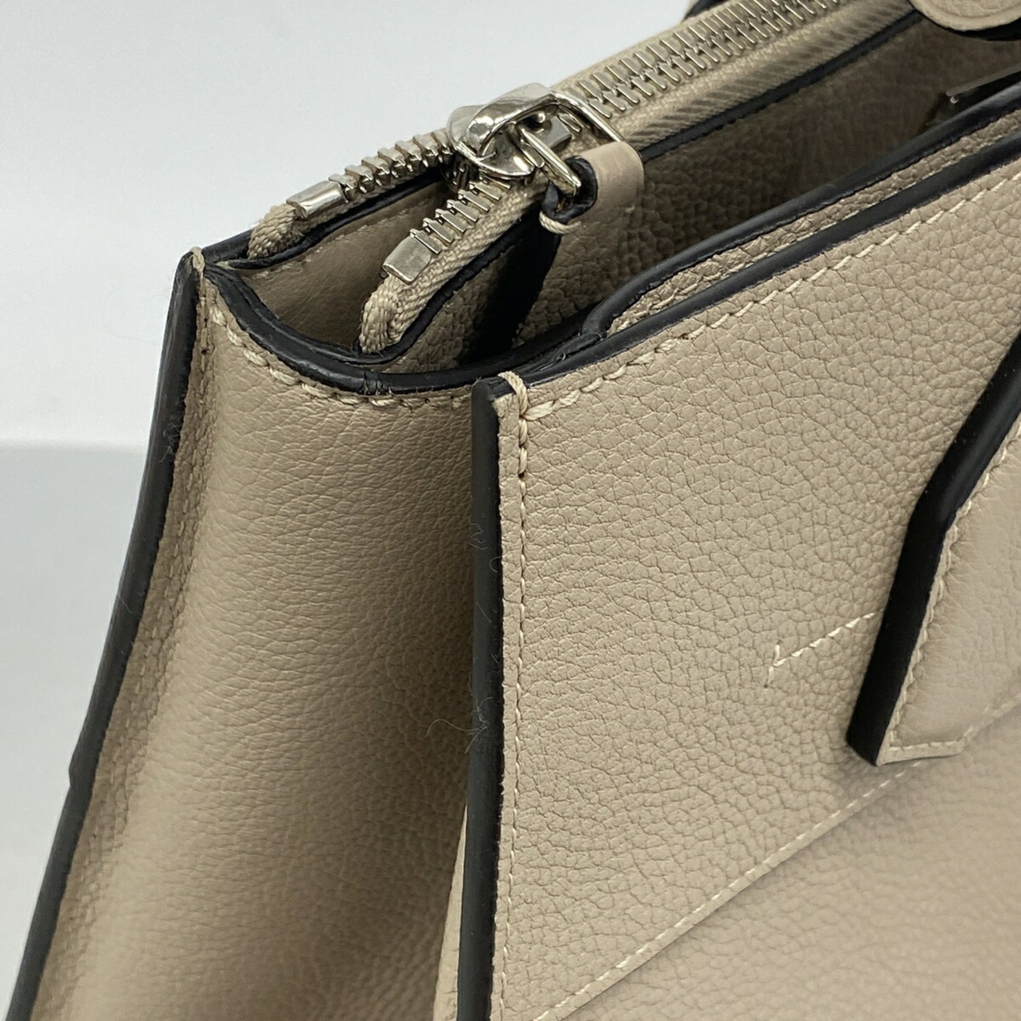 Louis Vuitton Galle Handbag (Pre-Owned)