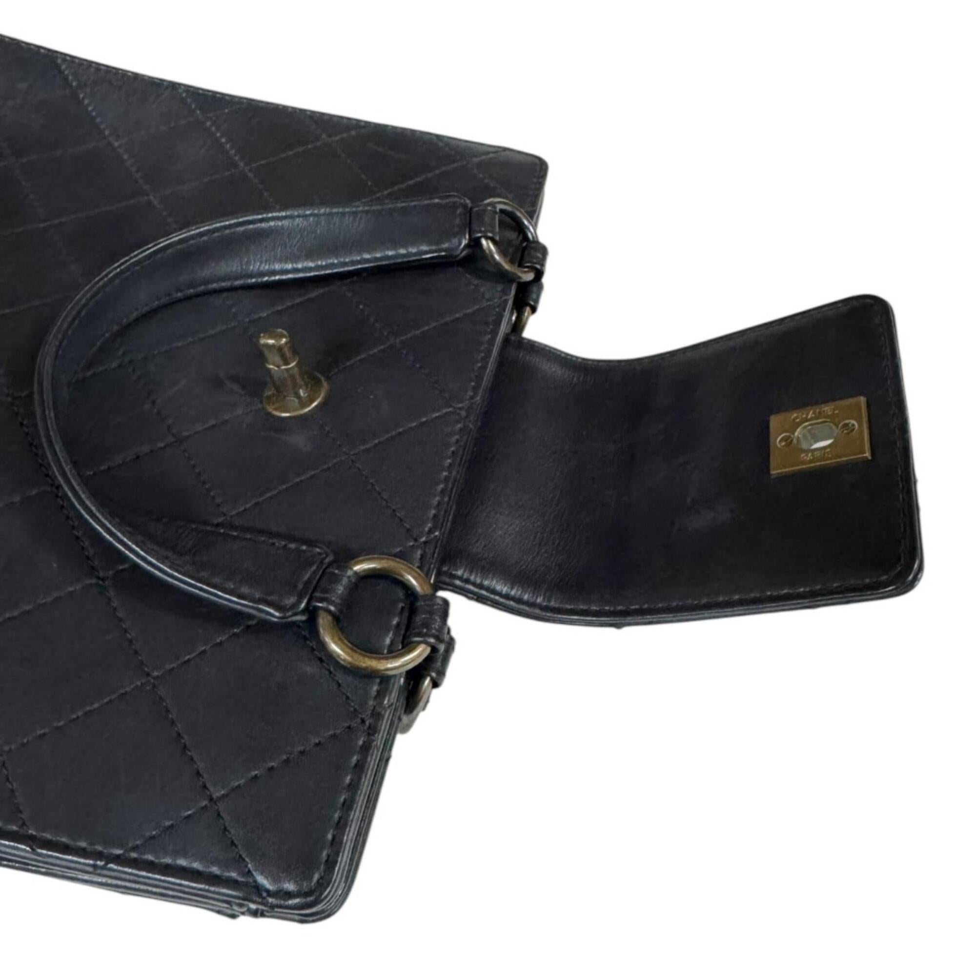 Chanel Matelasse Black Leather Handbag (Pre-Owned)