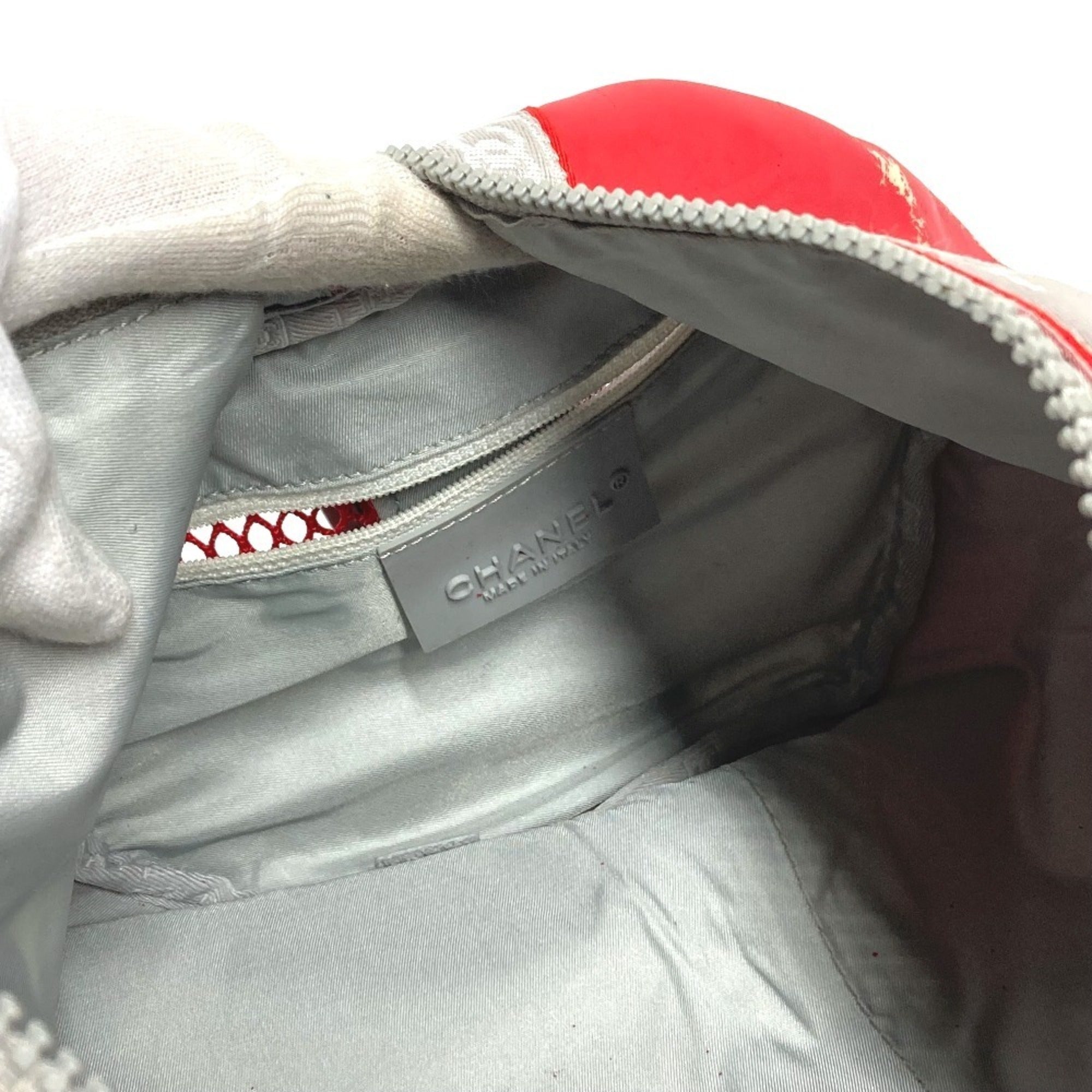 Chanel Red Color White Rubber Shoulder Bag (Pre-Owned)