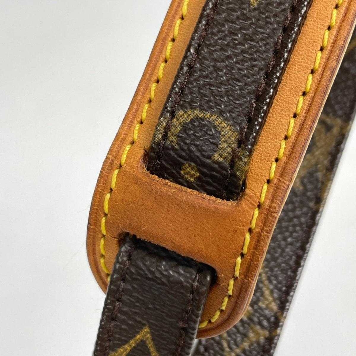 Louis Vuitton Brown Monogram Shoulder Bag (Pre-Owned)