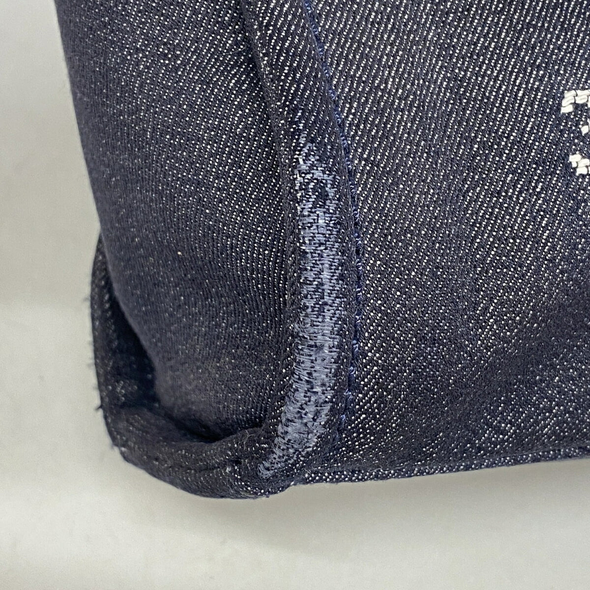 Chanel Navy Denim Tote Bag (Pre-Owned)