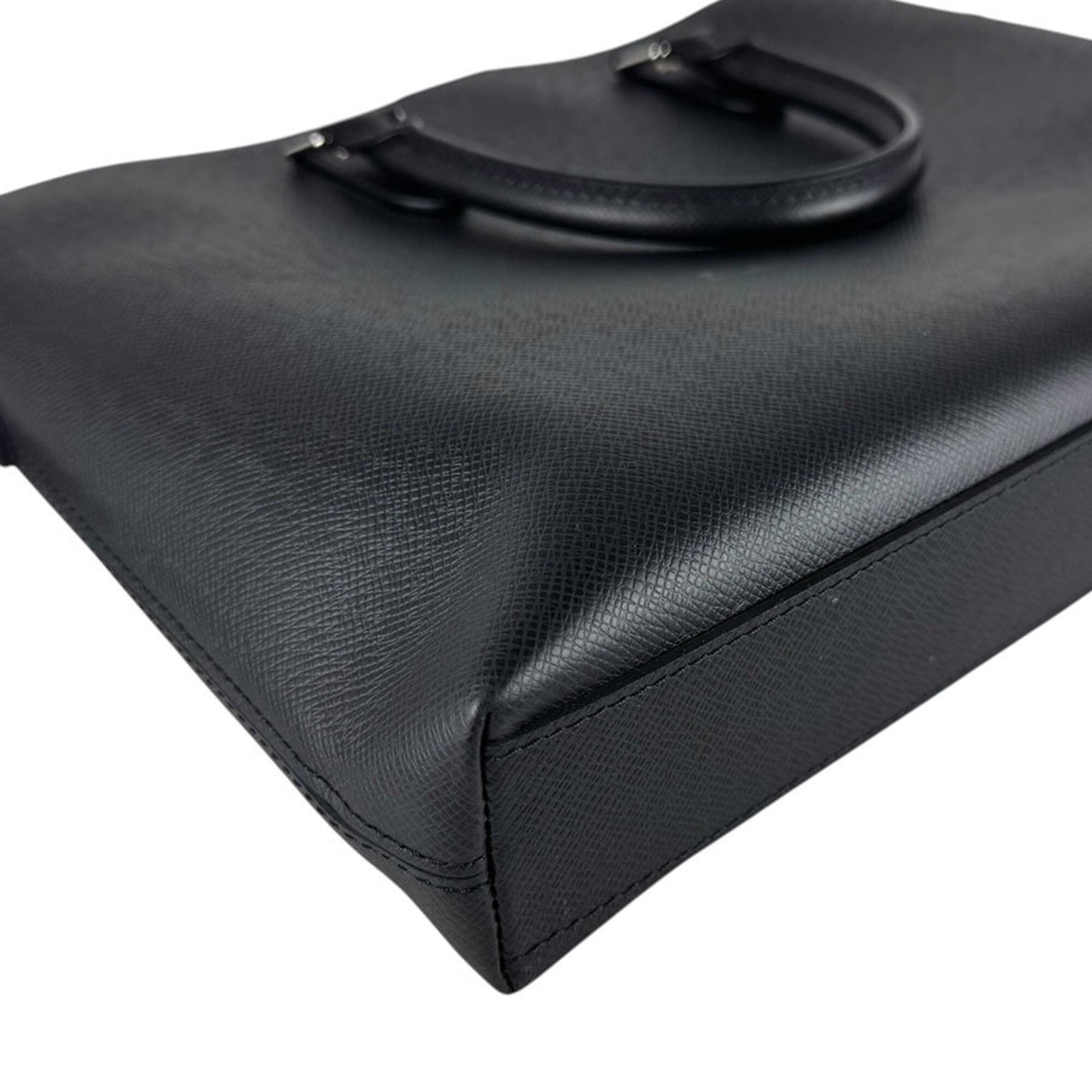 Louis Vuitton Black Taiga Leather Briefcase Handbag Shoulder Bag (Pre-Owned)