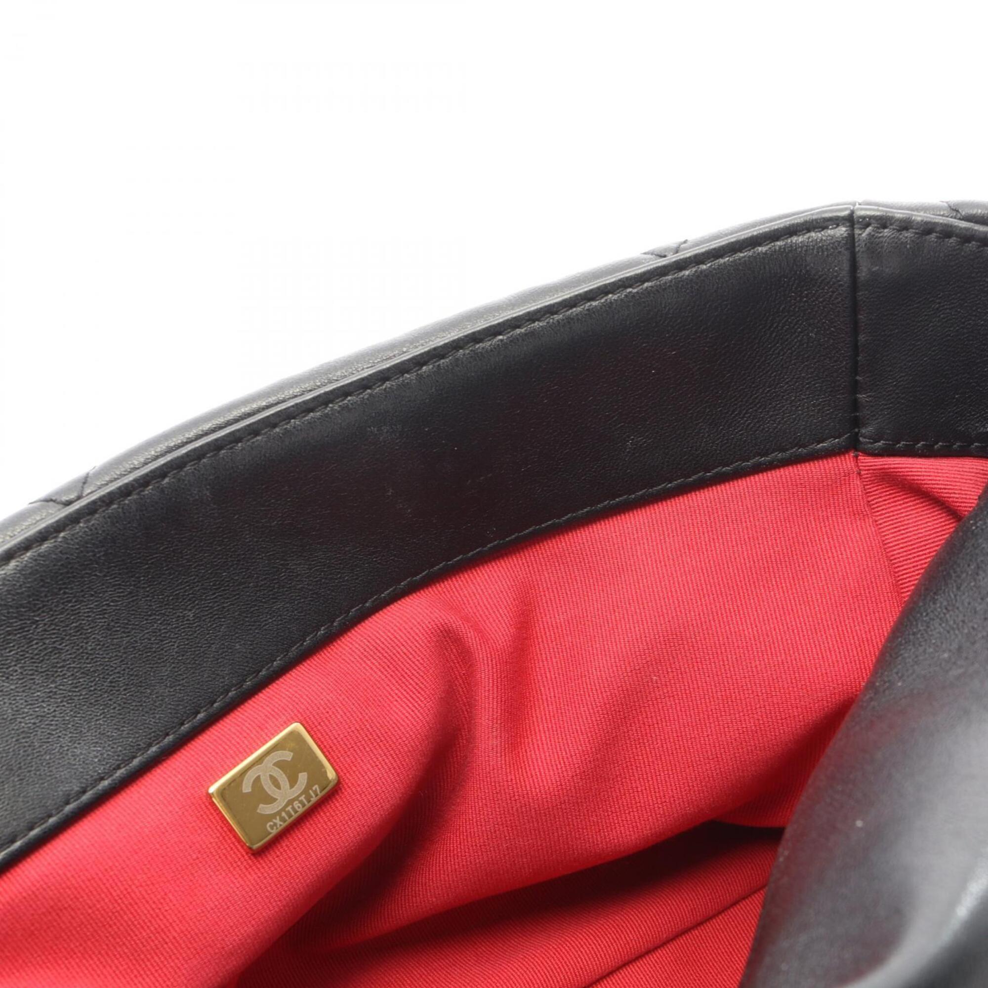 Chanel Black Leather Handbag Shoulder Bag (Pre-Owned)
