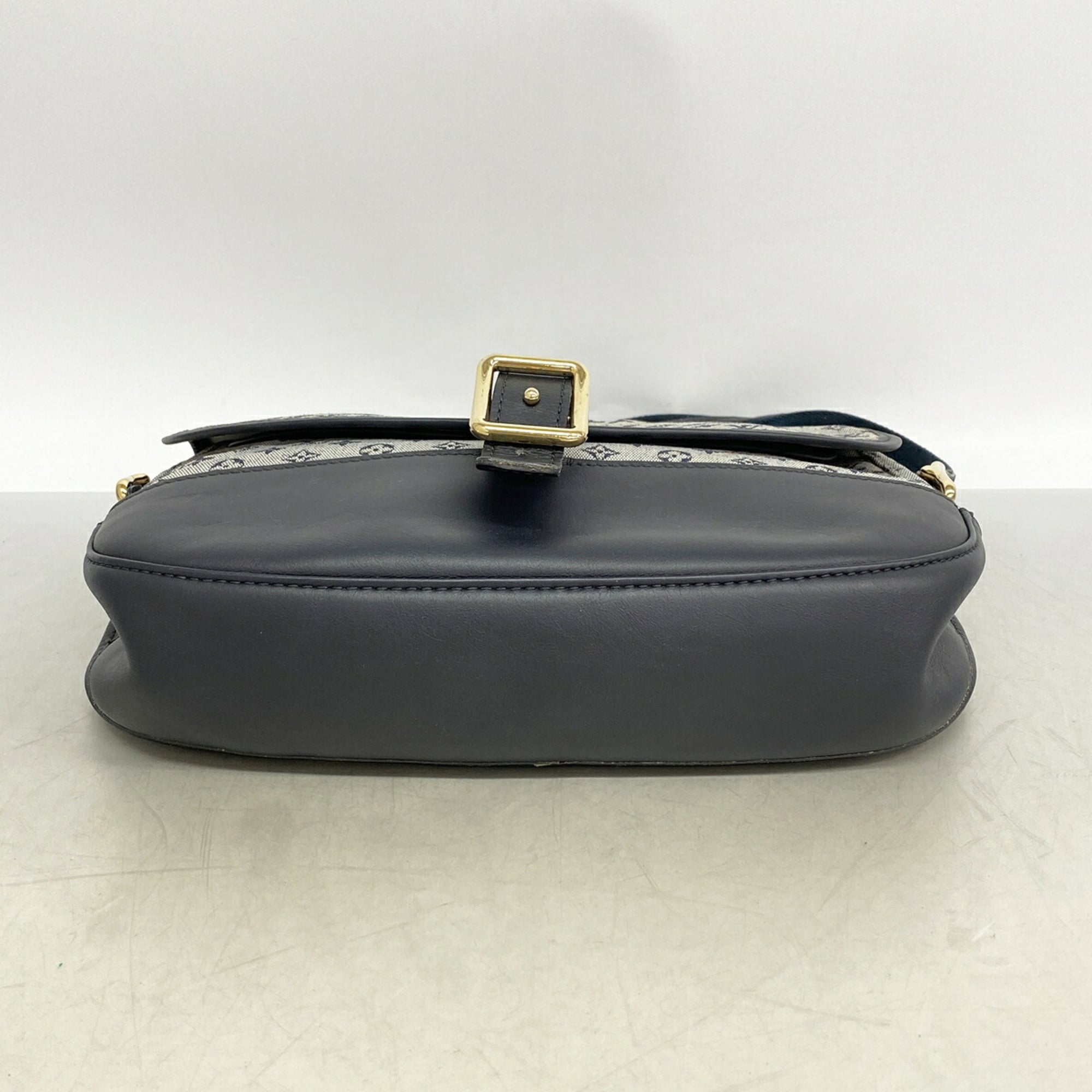 Louis Vuitton Blue Shoulder Bag (Pre-Owned)