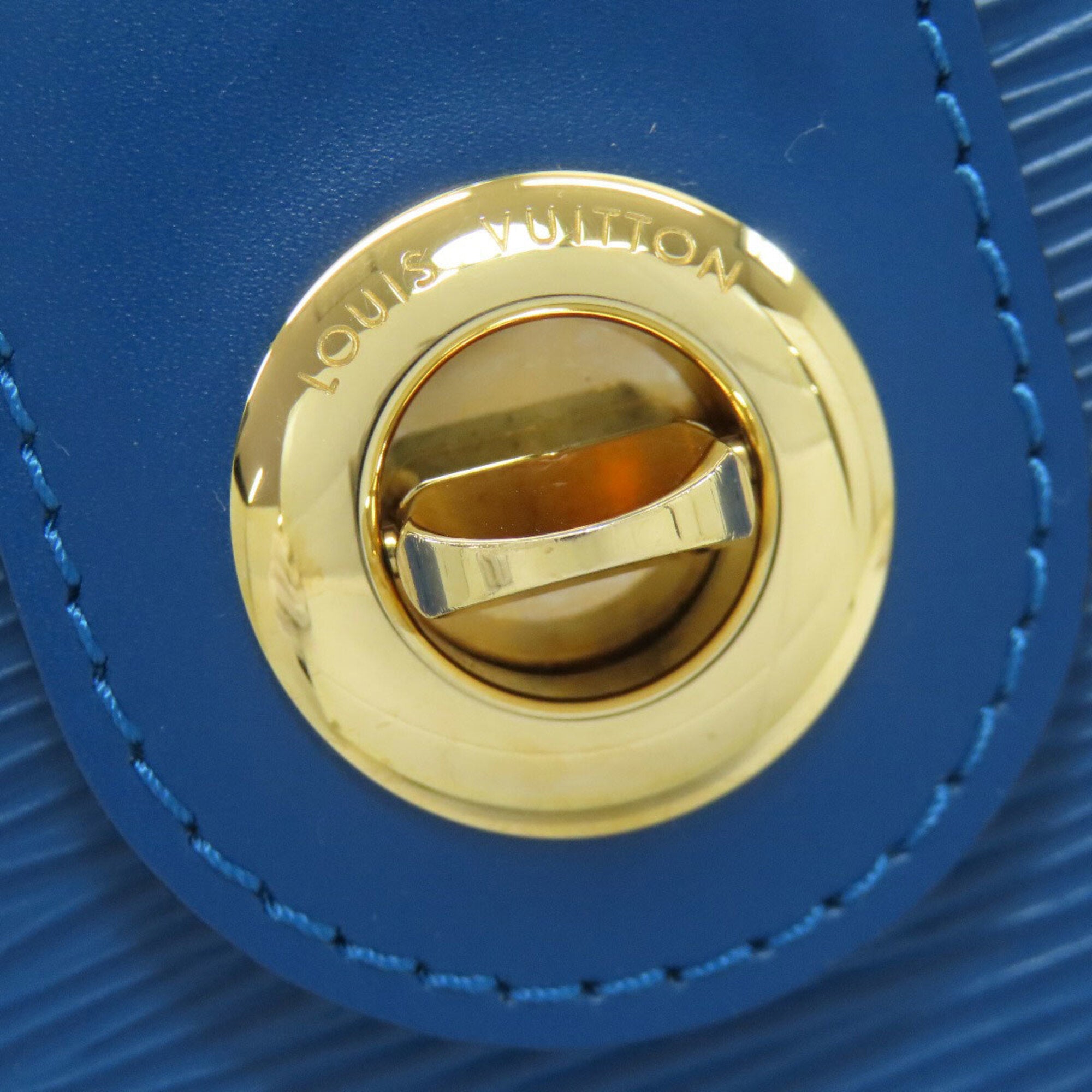Louis Vuitton Toledo Blue Epi Leather Shoulder Bag (Pre-Owned)