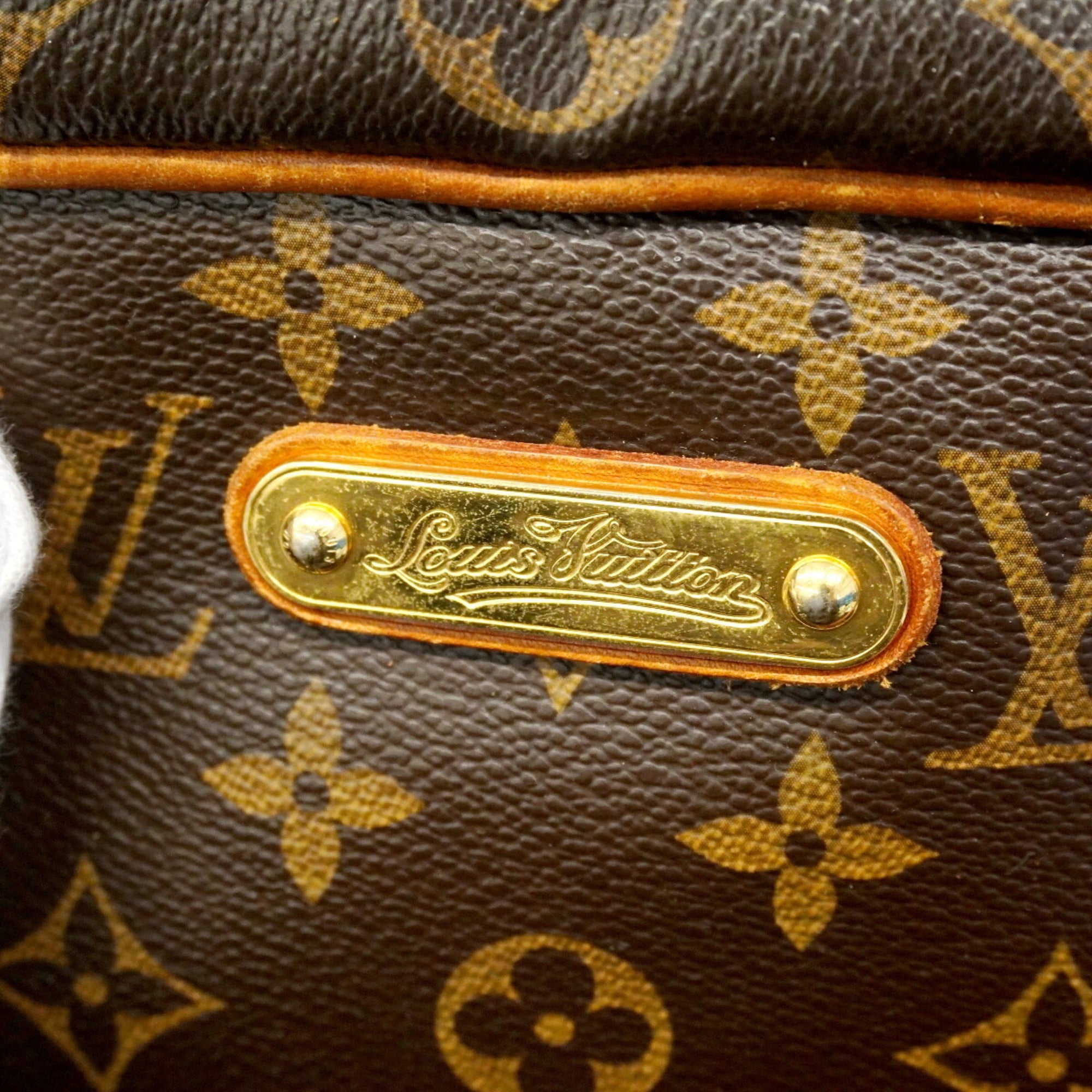 Louis Vuitton Brown Shoulder Bag (Pre-Owned)
