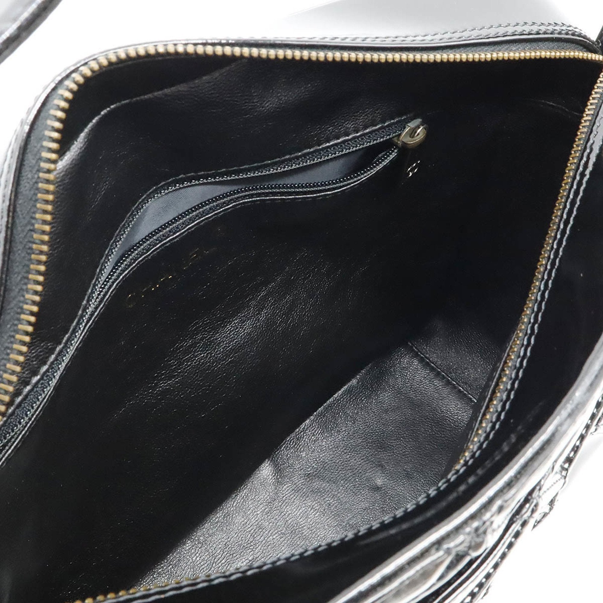 Chanel Black Leather Shoulder Bag (Pre-Owned)