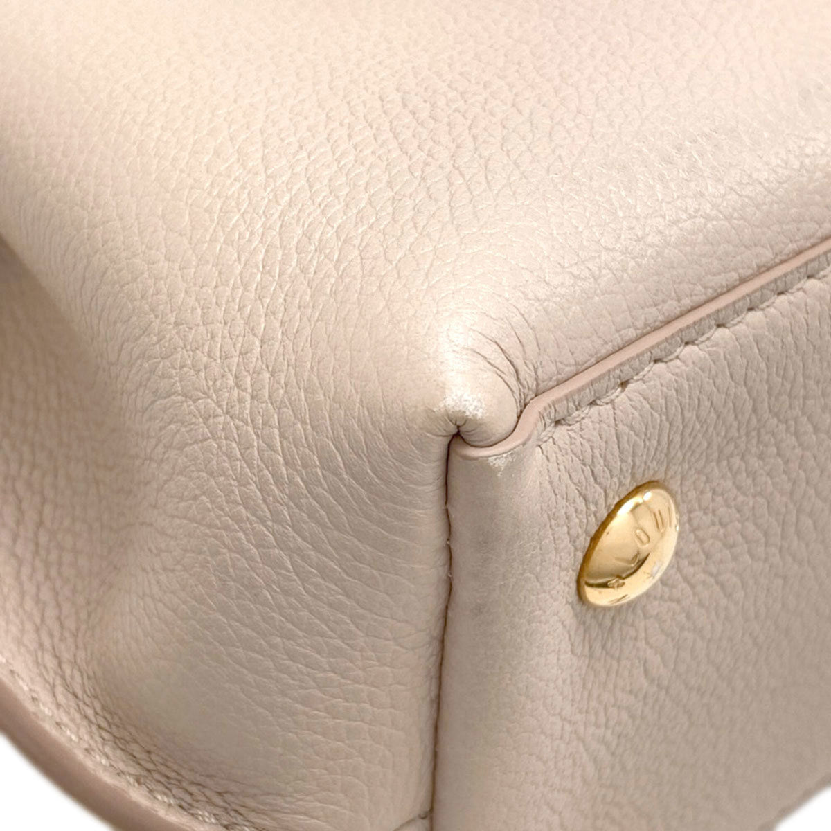 Louis Vuitton Grayish Leather Handbag (Pre-Owned)