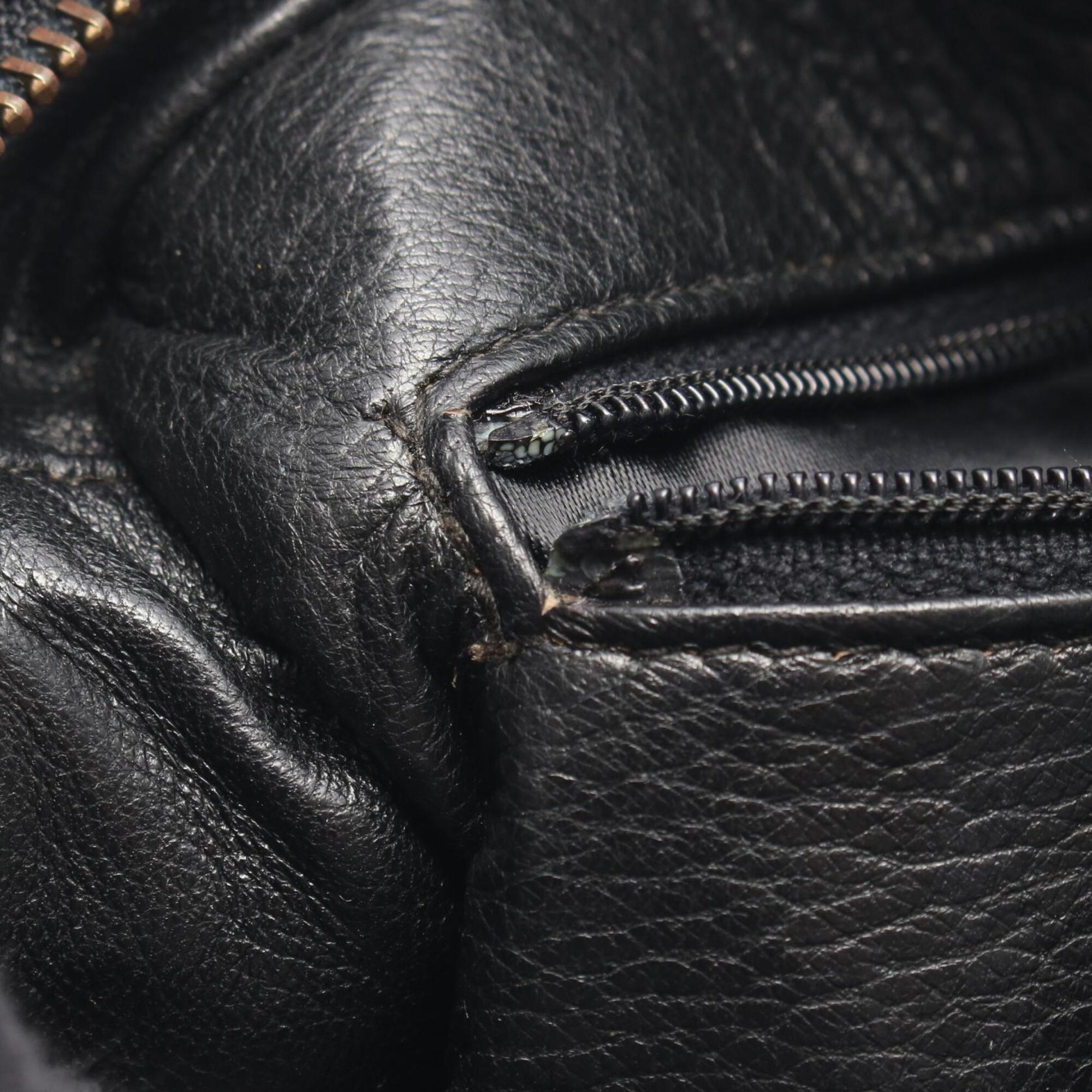Chanel Black Leather Handbag Shoulder Bag (Pre-Owned)
