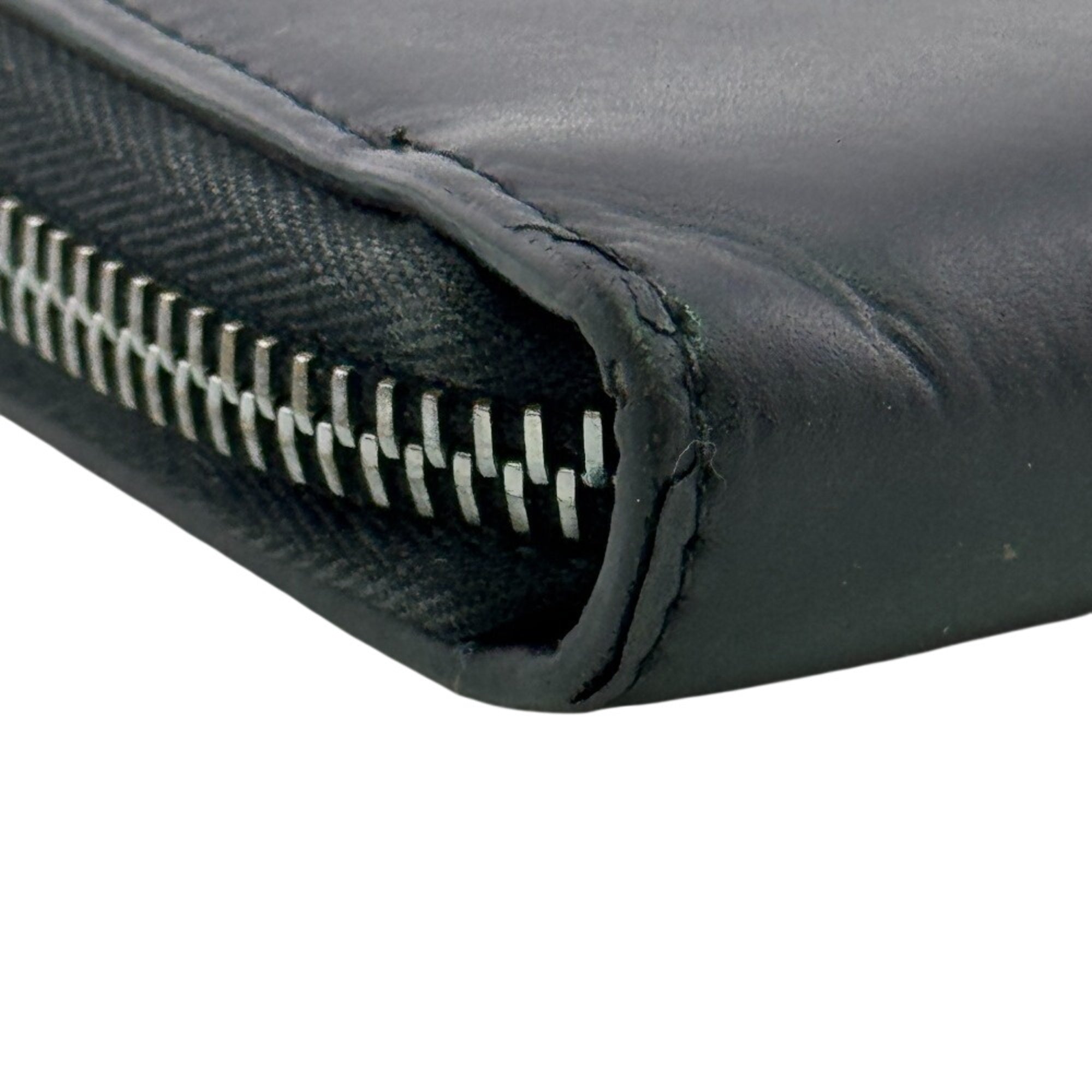 Valentino Garavani Black Leather Long Wallet (Bi-Fold) (Pre-Owned)